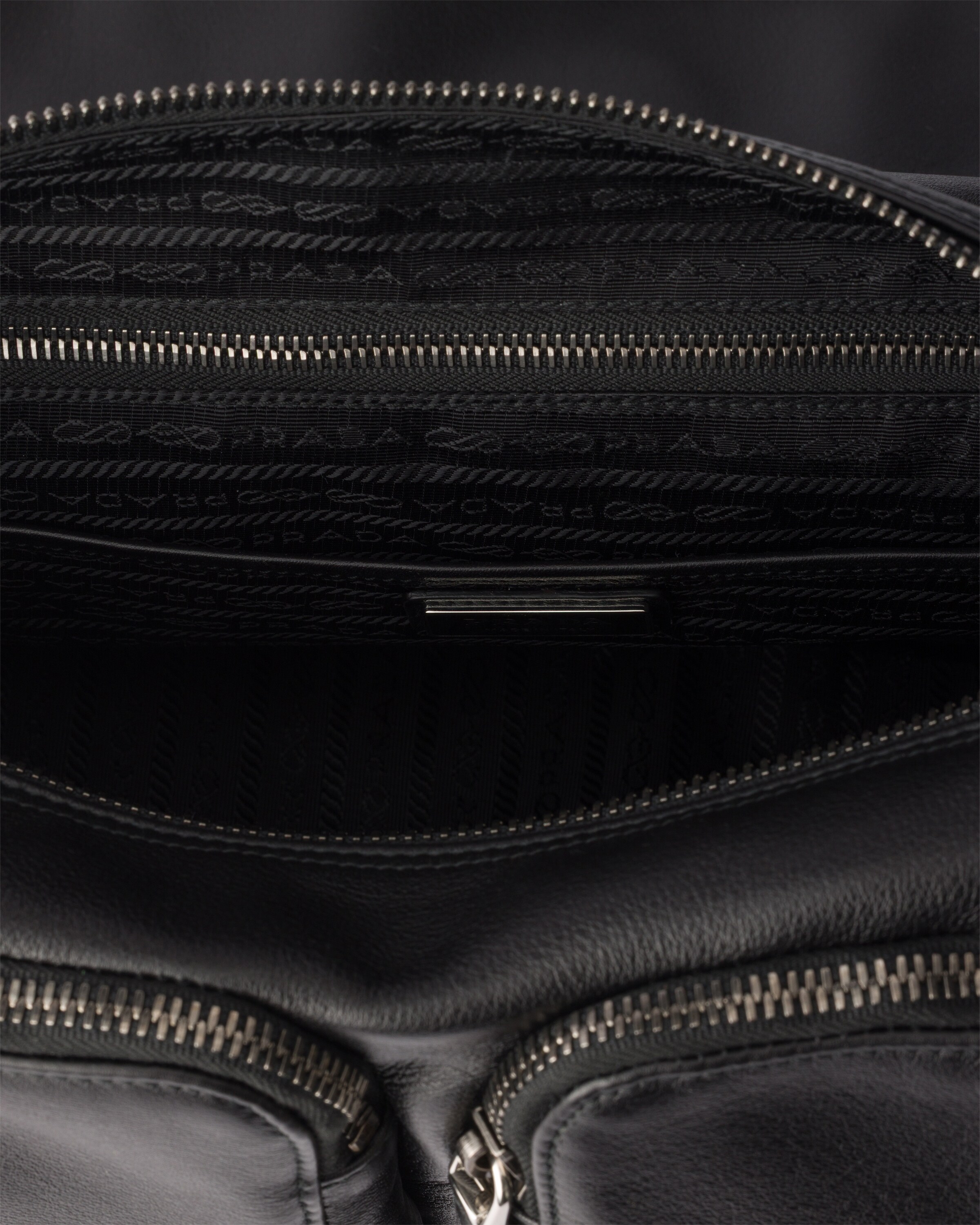 Sac porté épaule en cuir PRADA Noir