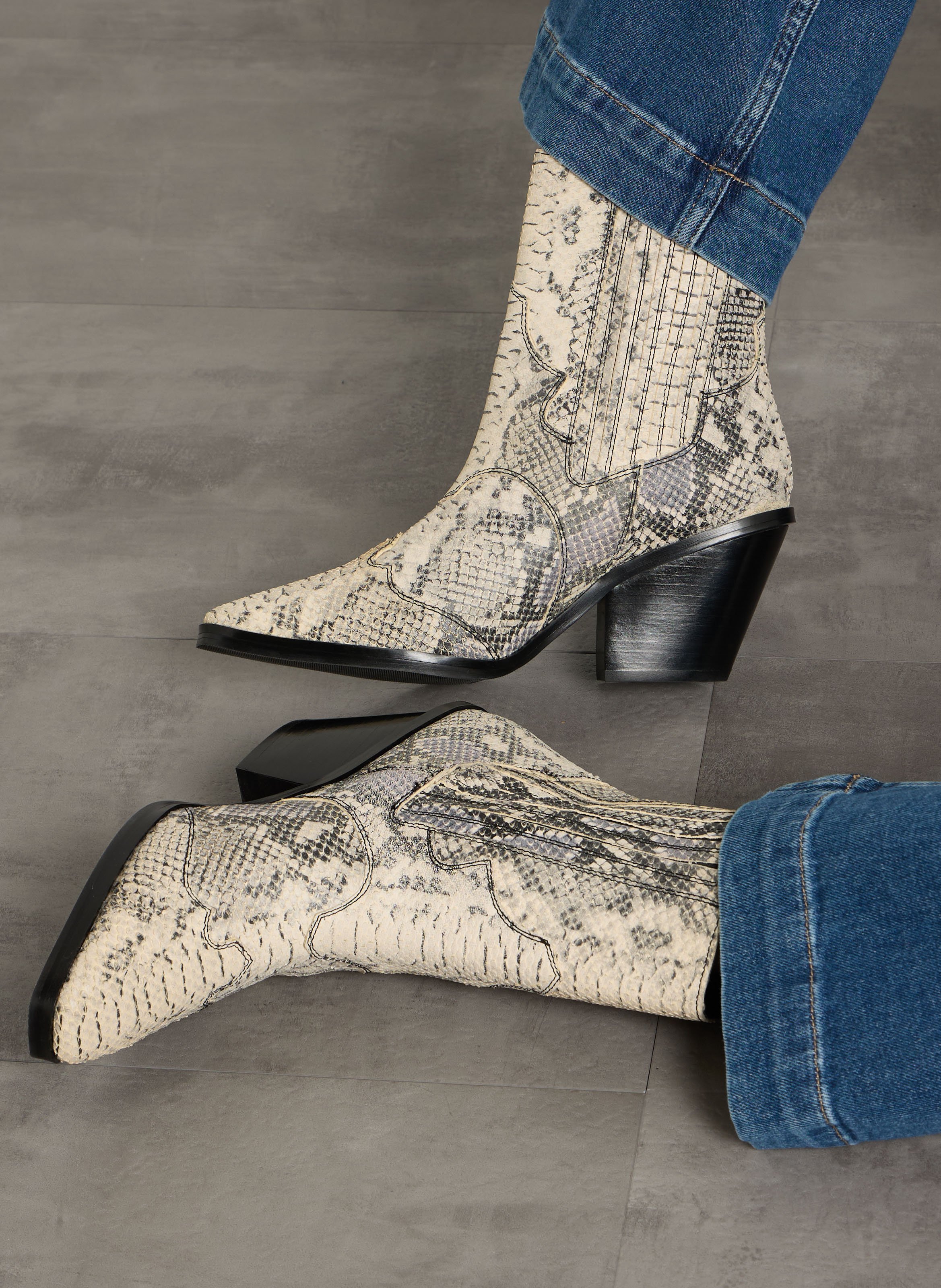 Santiags en cuir effet python IKKS Blanc