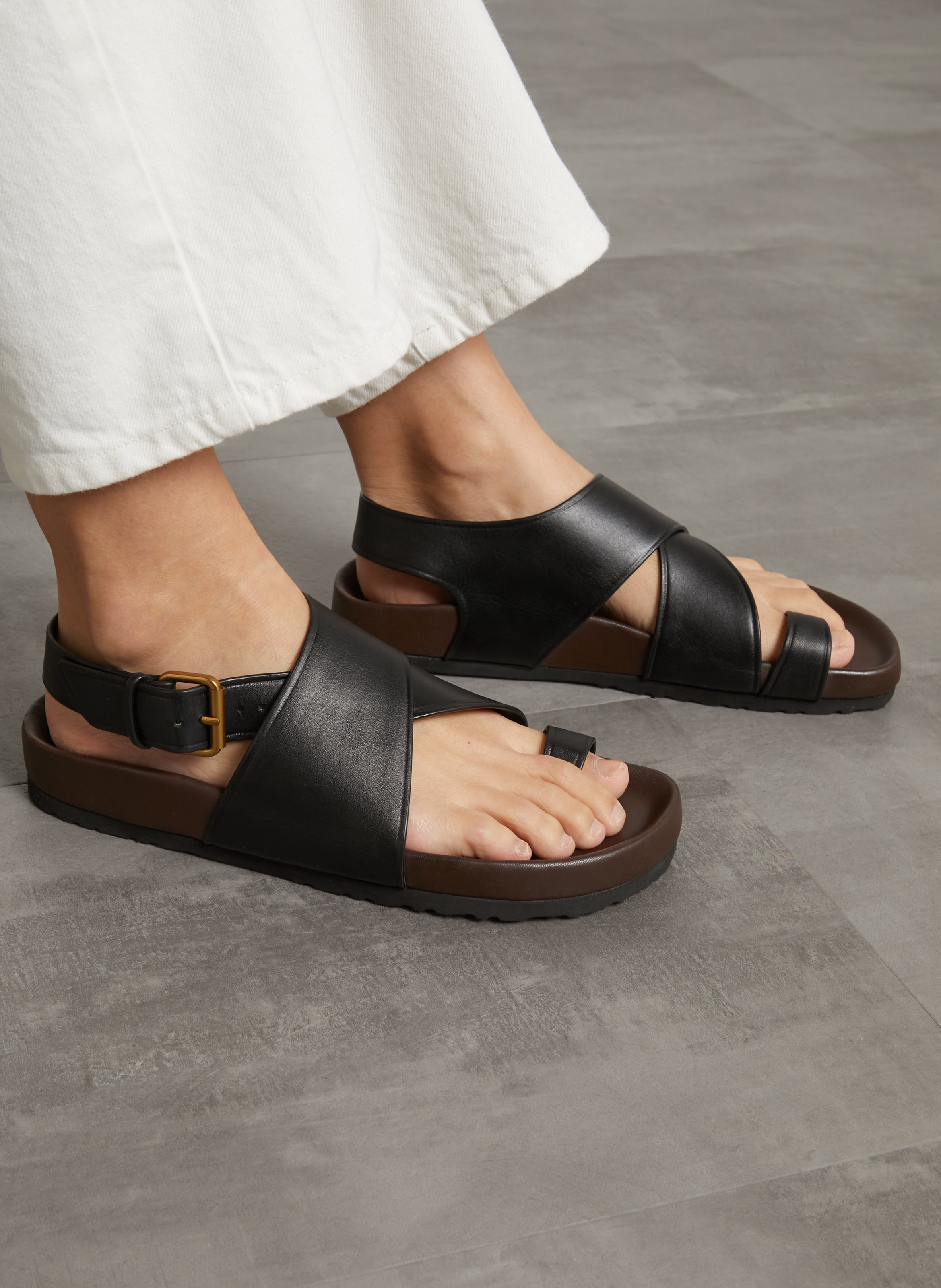 Sandales plates en cuir domani SOEUR Noir