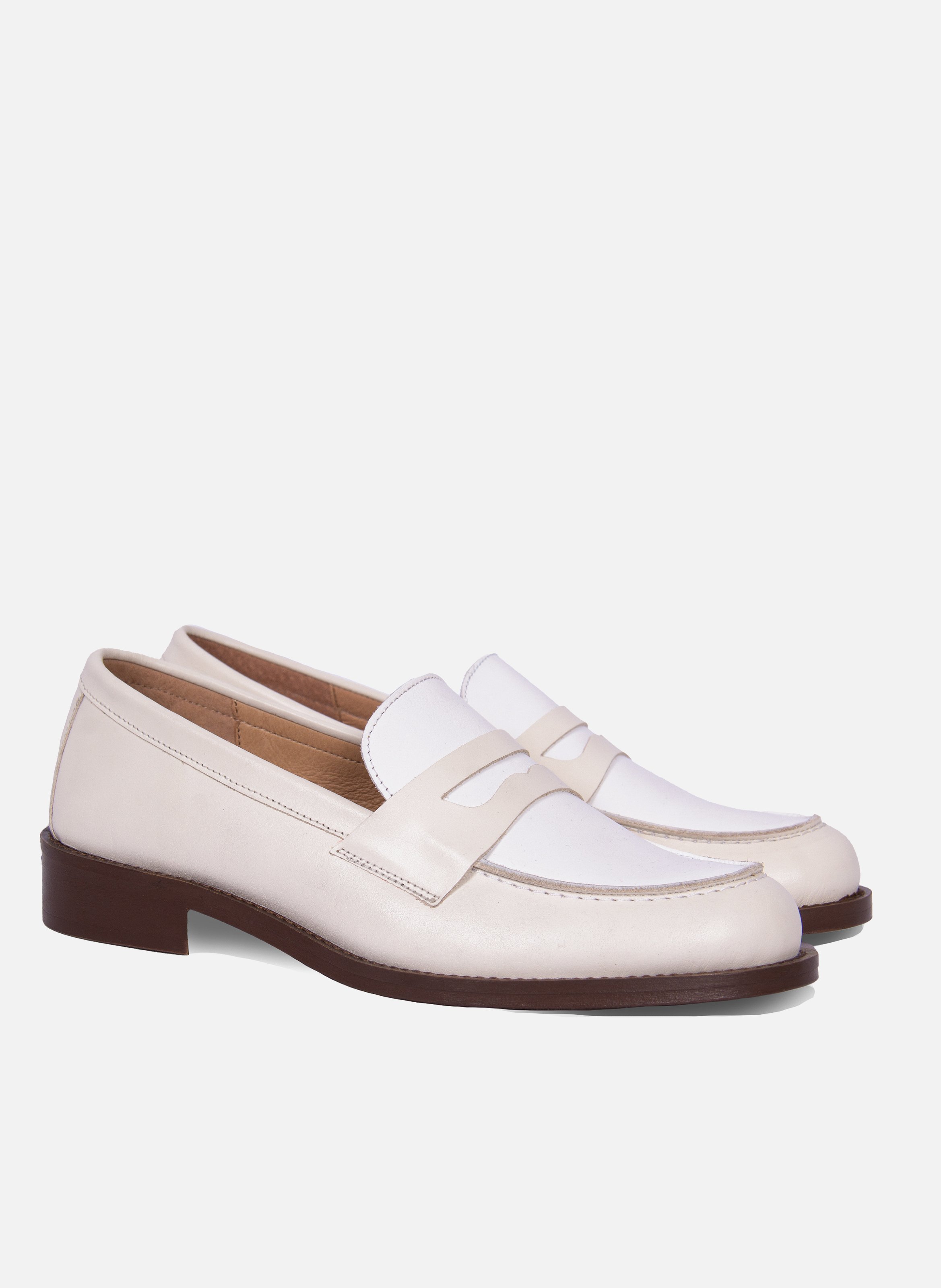 Mocassins cuir lisse JULES & JENN Beige
