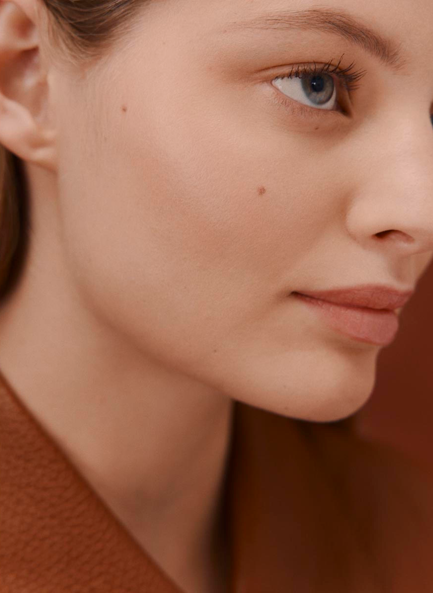 Hermès Plein Air, Fond de teint soin mat lumineux 35n orge