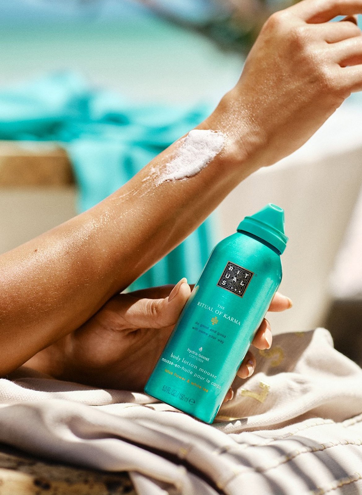 The Ritual of Karma - Mousse hydratante corps RITUALS No color