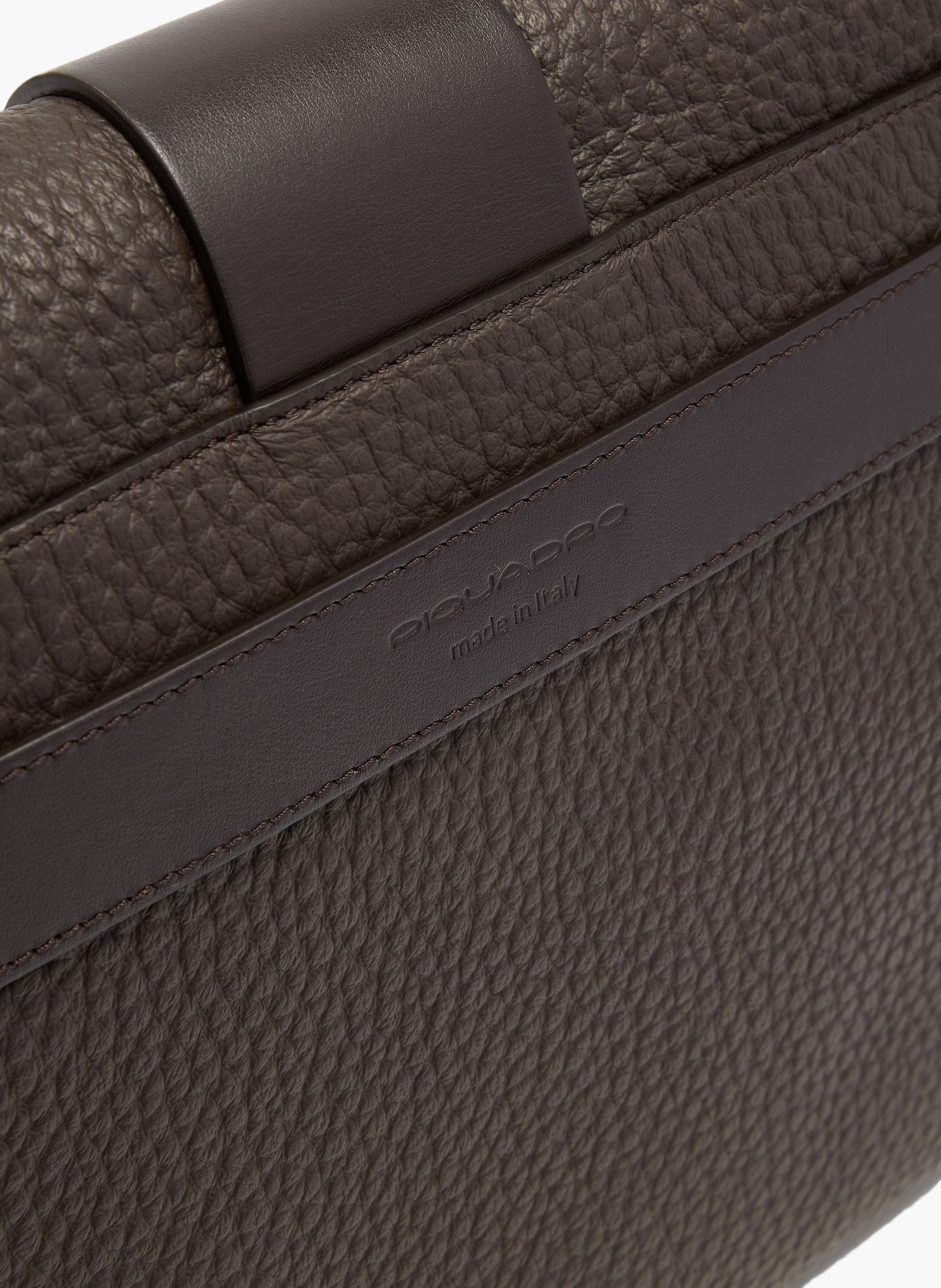 Handtas voor iPad® Pro 13" PIQUADRO Bruin