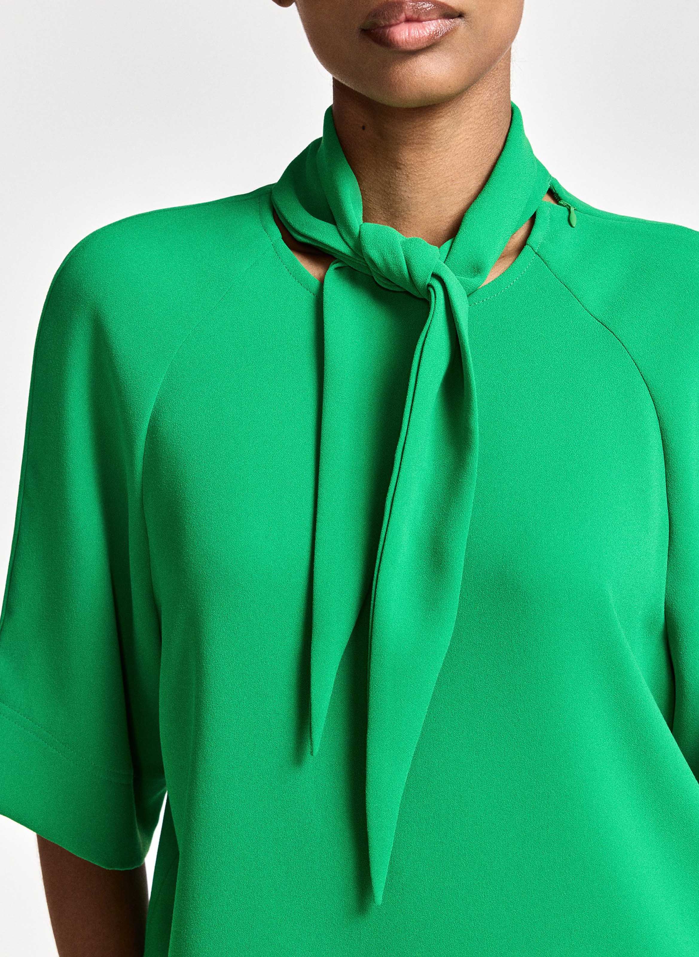 Top droit à col foulard kassie ESSENTIEL ANTWERP Vert