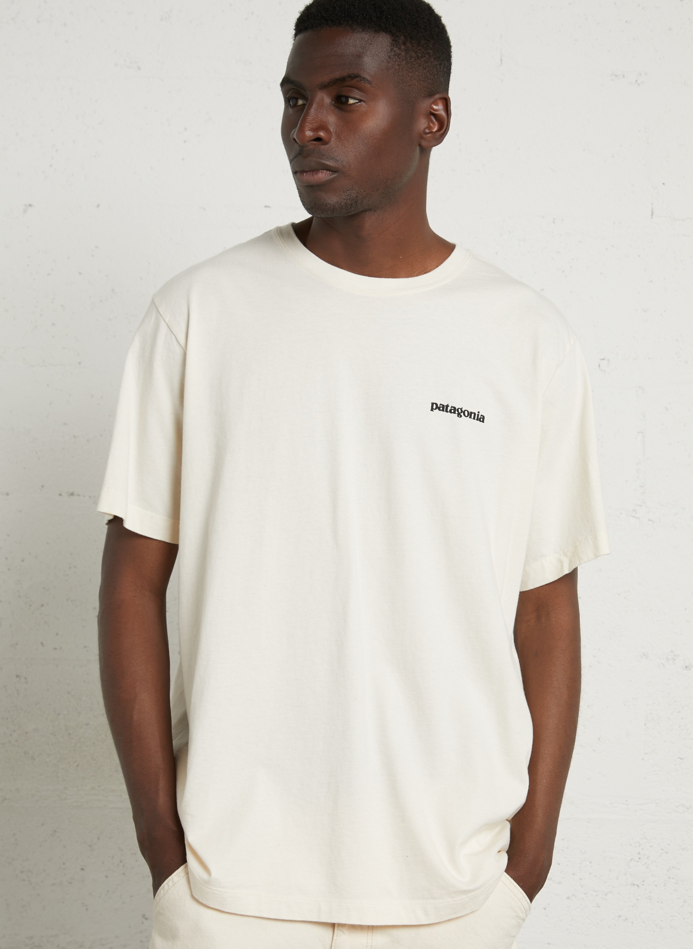 Tee-shirt oversize col rond en coton bio sérigraphié PATAGONIA Beige