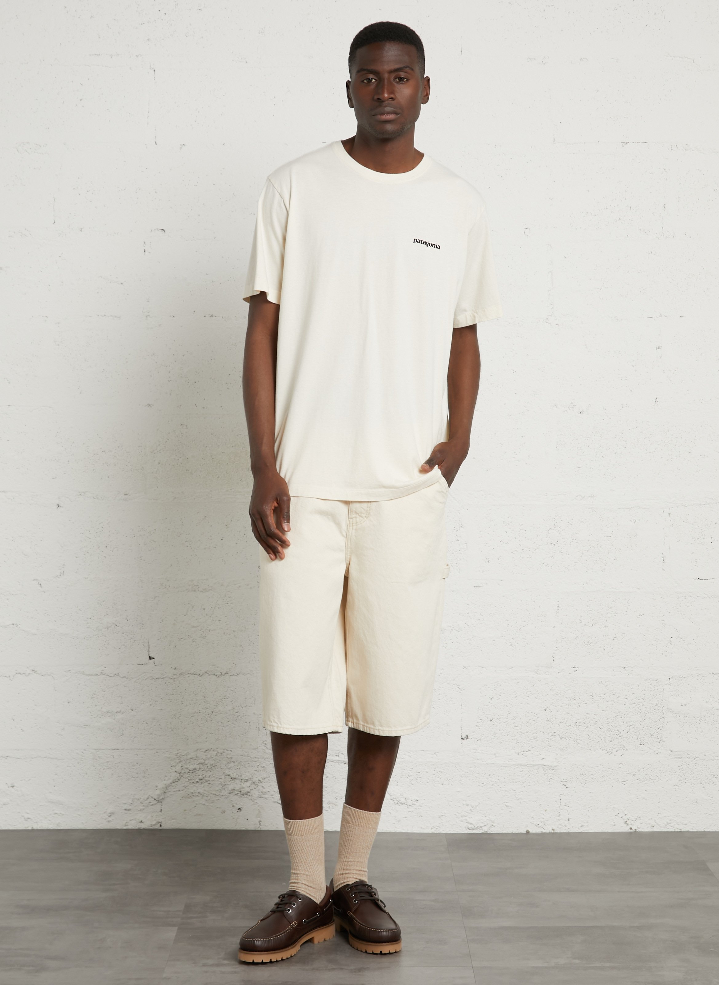 Tee-shirt oversize col rond en coton bio sérigraphié PATAGONIA Beige