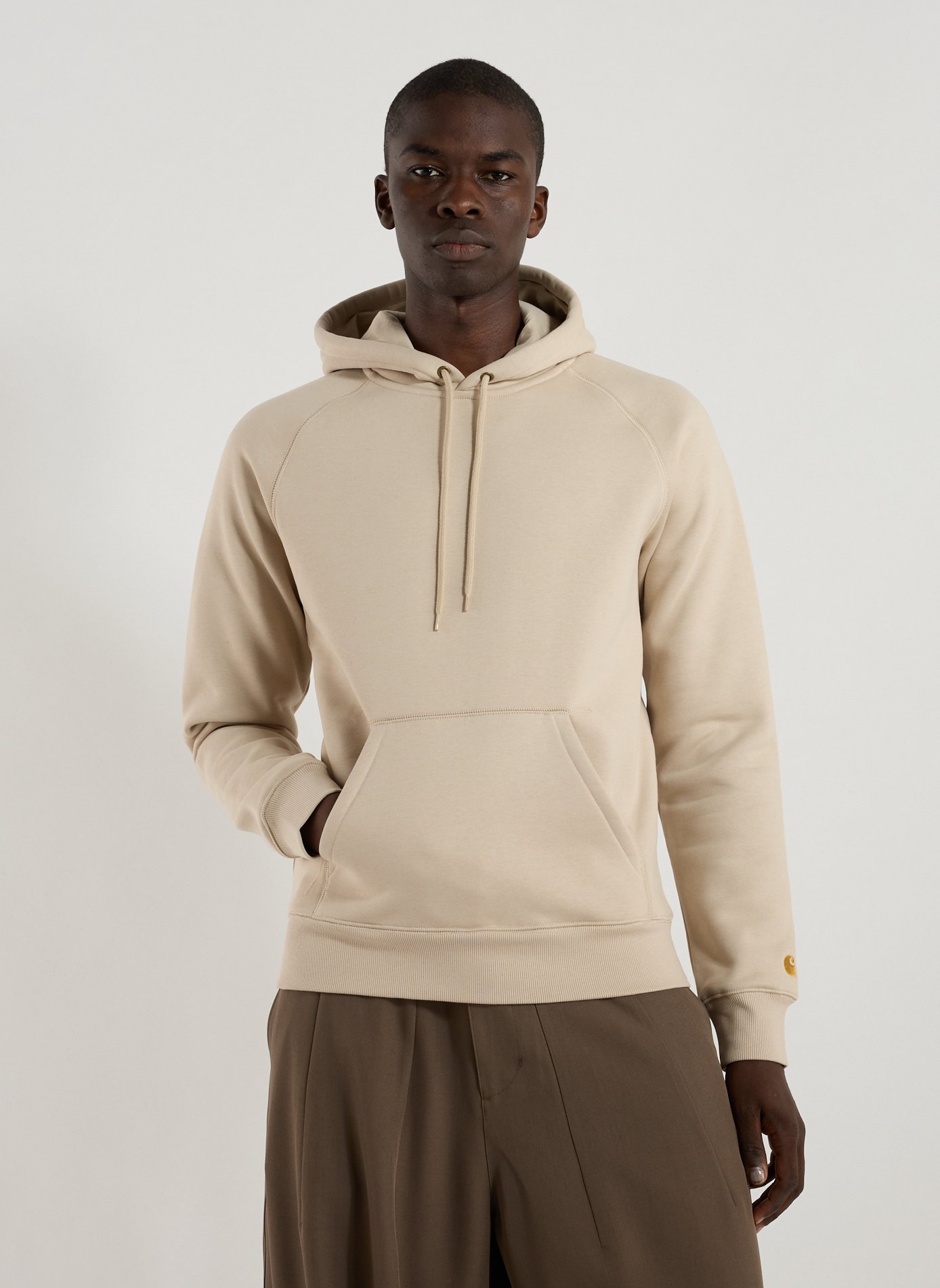 CARHARTT WIP Solid color hooded sweatshirt in blended cotton. Beige