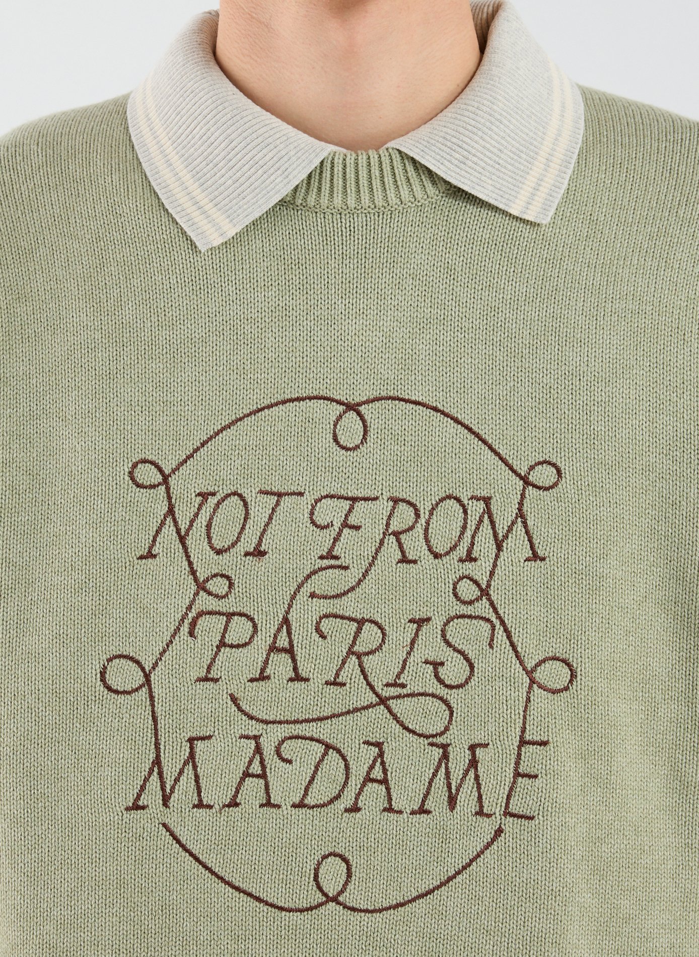 Pull ample brodé en laine et coton DROLE DE MONSIEUR Kaki