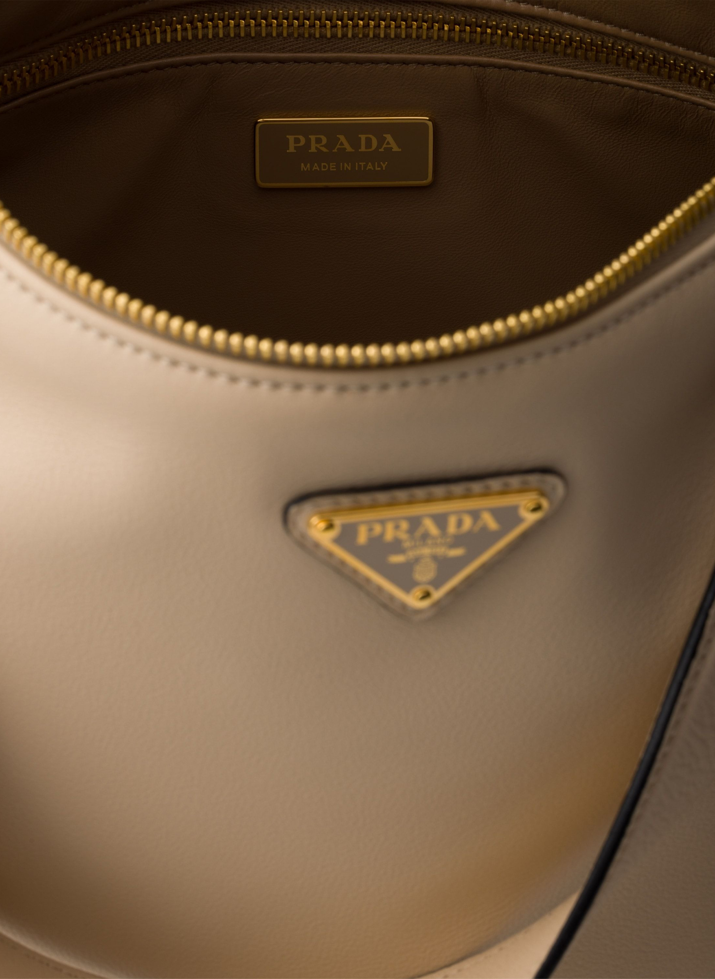 Grand sac porté épaule en cuir prada aimée PRADA Beige