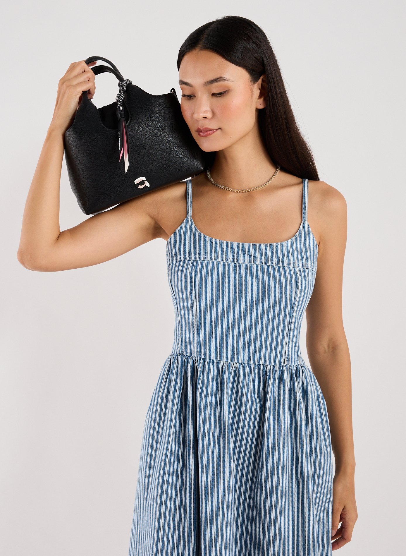 Sac à main Ikon KARL LAGERFELD Noir