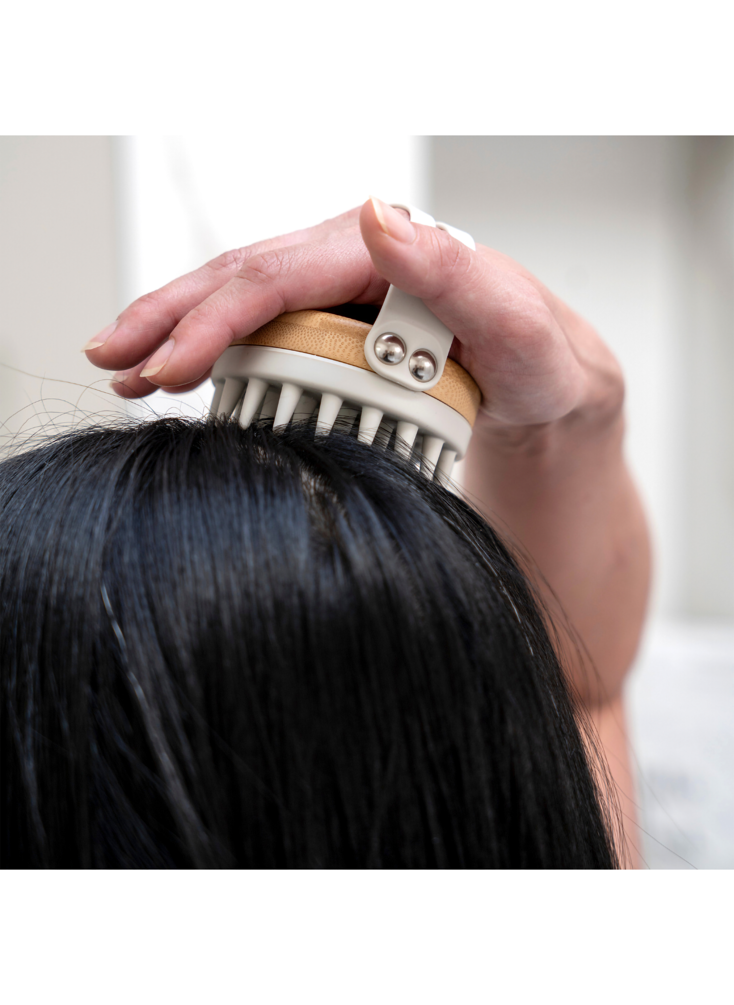 Stimulating Anti-Hair Loss Brush with Silicone Bristles MAKE MY MASK No color