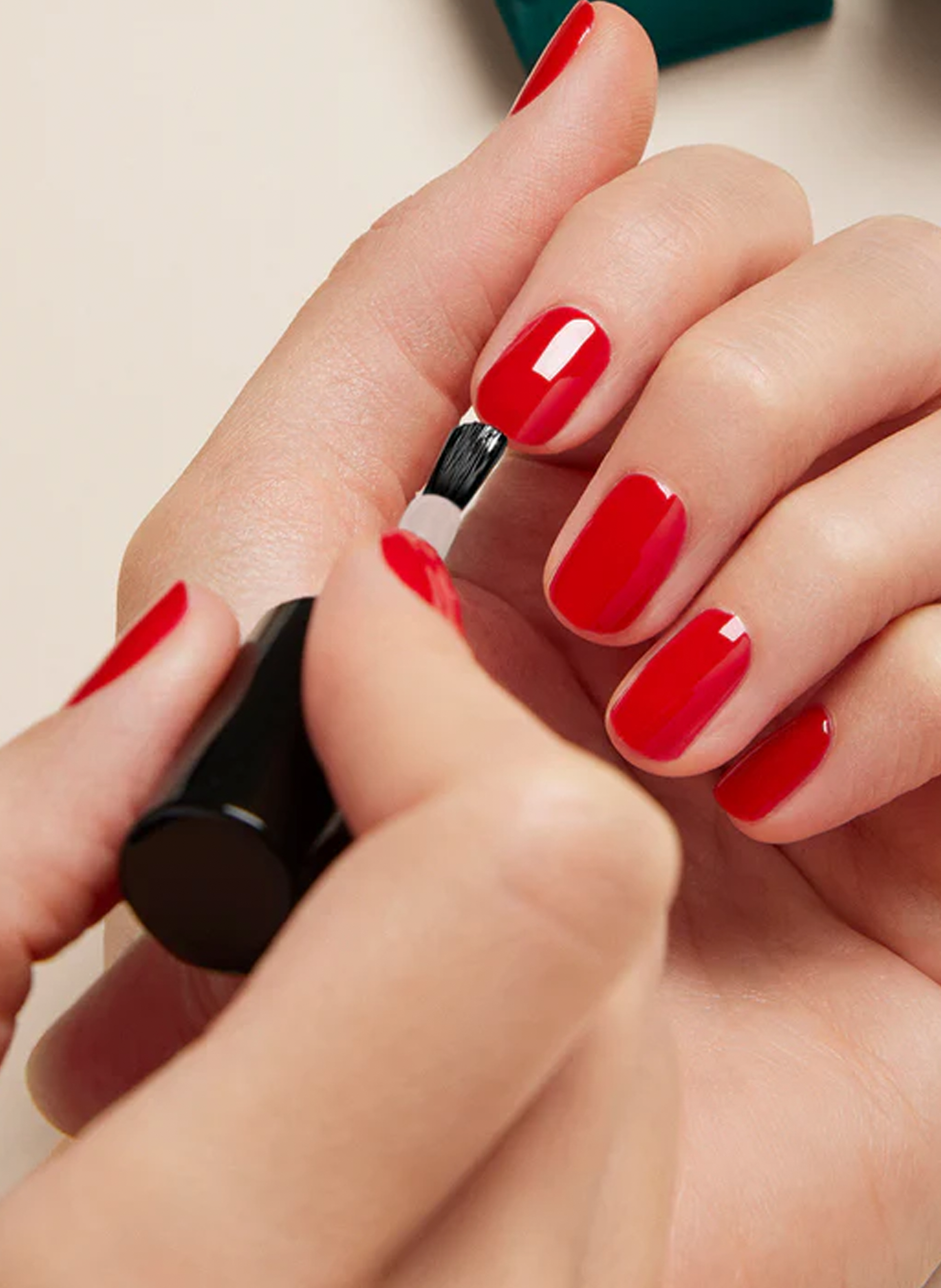 Sunshine top coat varnish MANUCURIST No color