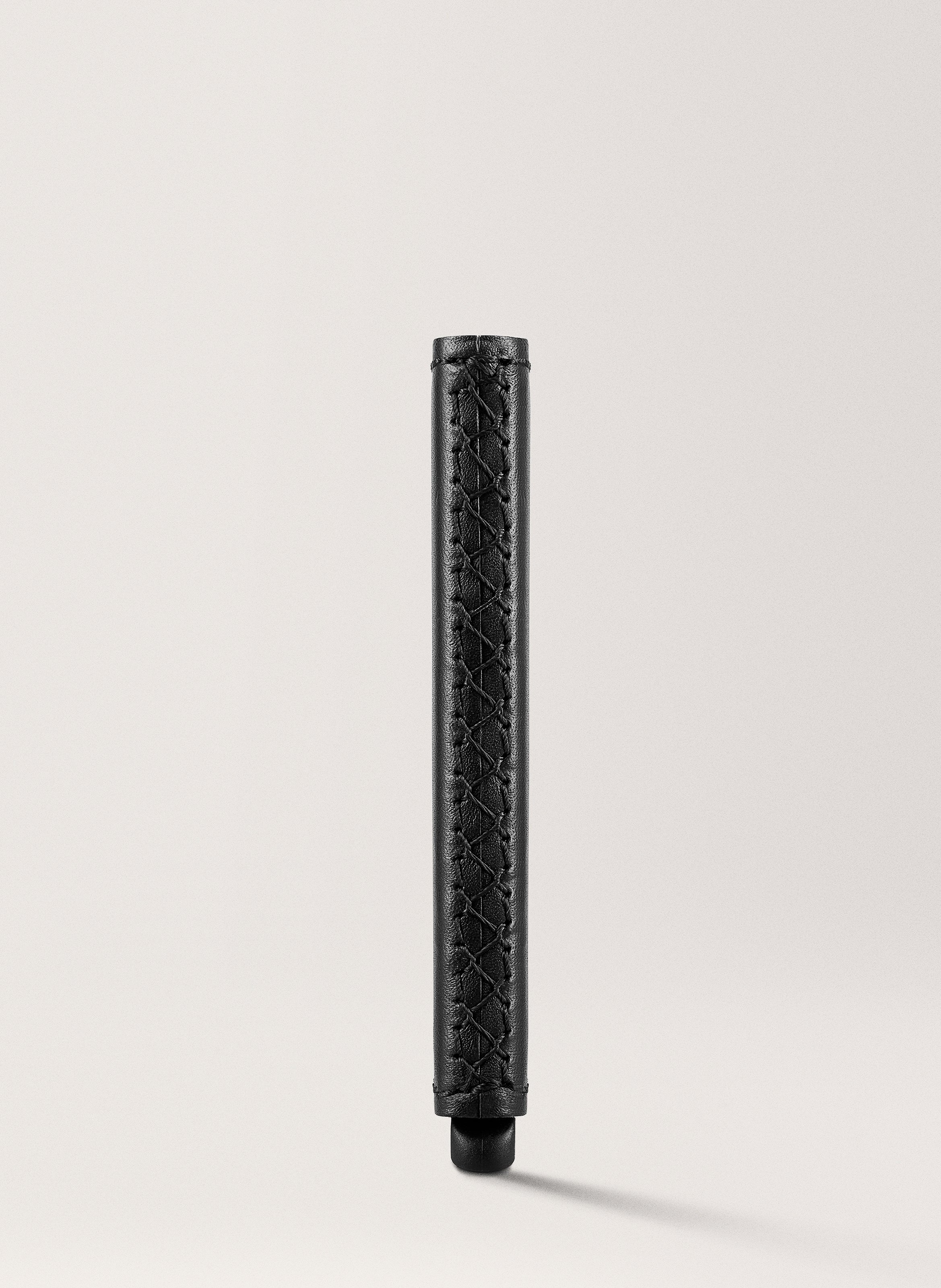 Porte-cartes 'The Cardprotector' en cuir vachetta CARL FRIEDRIK Noir