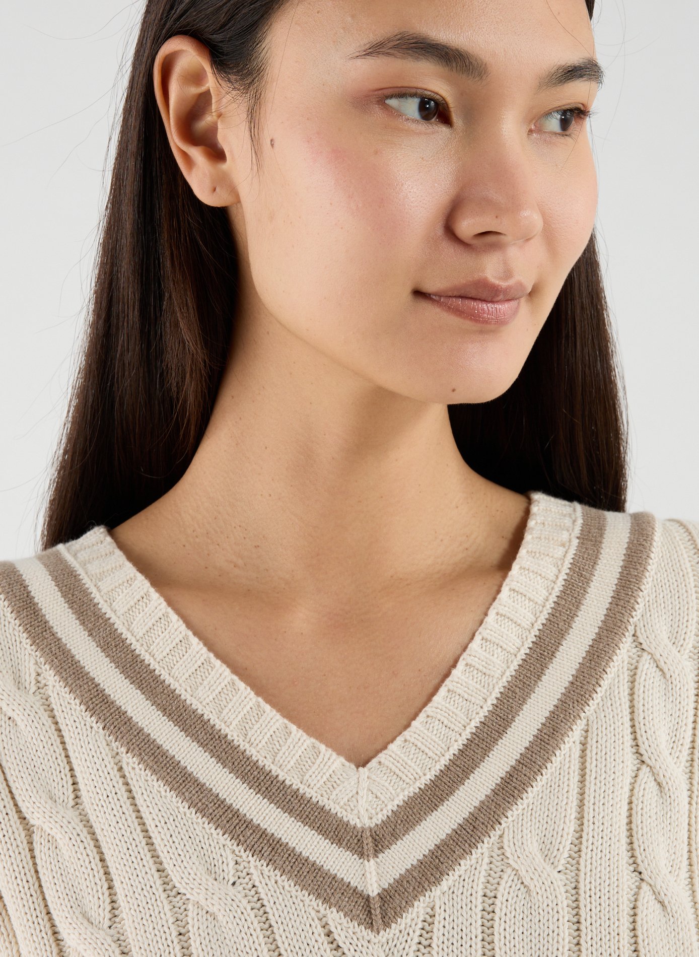 Pull col V en maille torsadée de coton LAUREN Beige