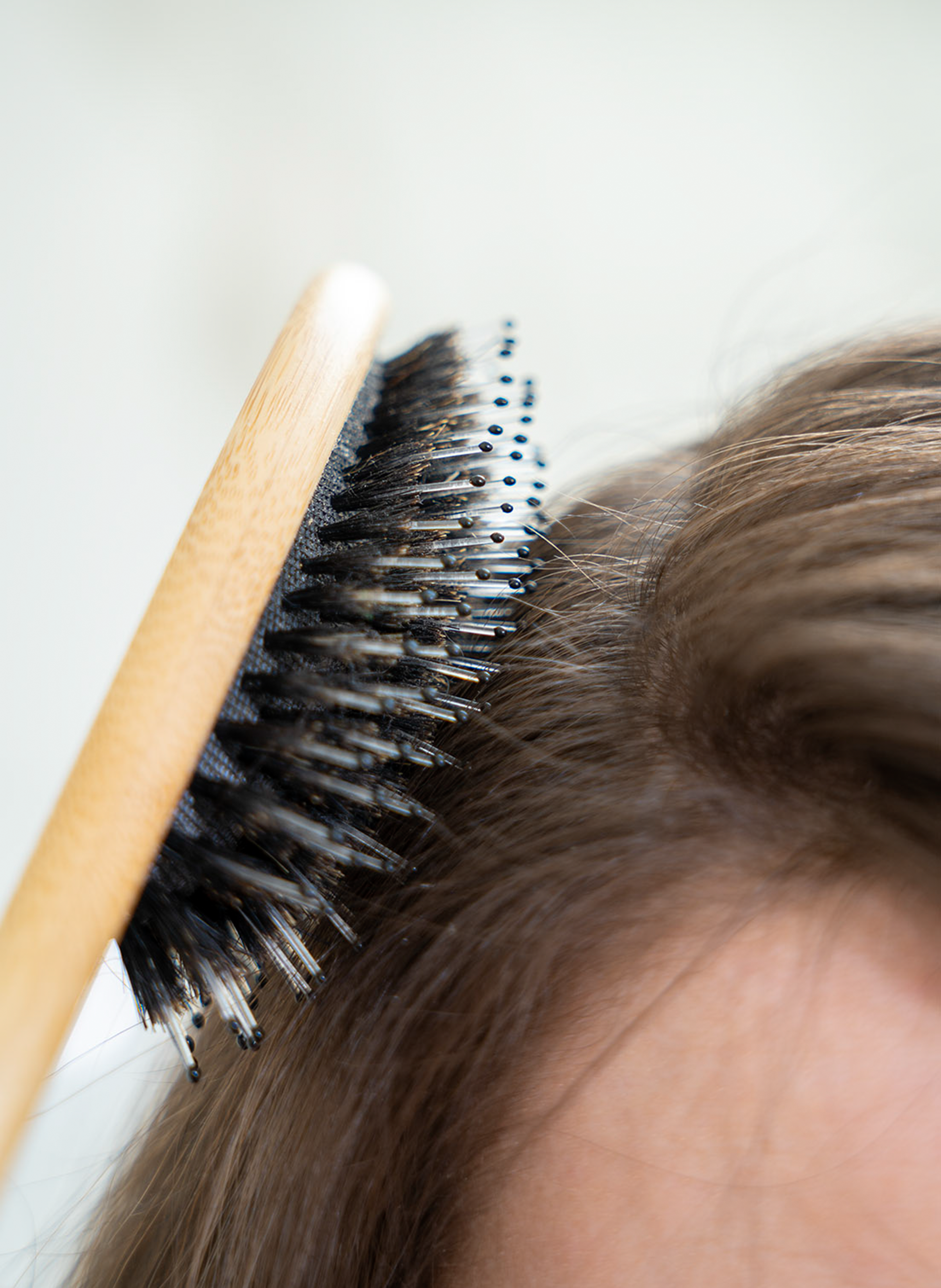 Anti-Dandruff Brush with Boar Bristles and Nylon MAKE MY MASK No color