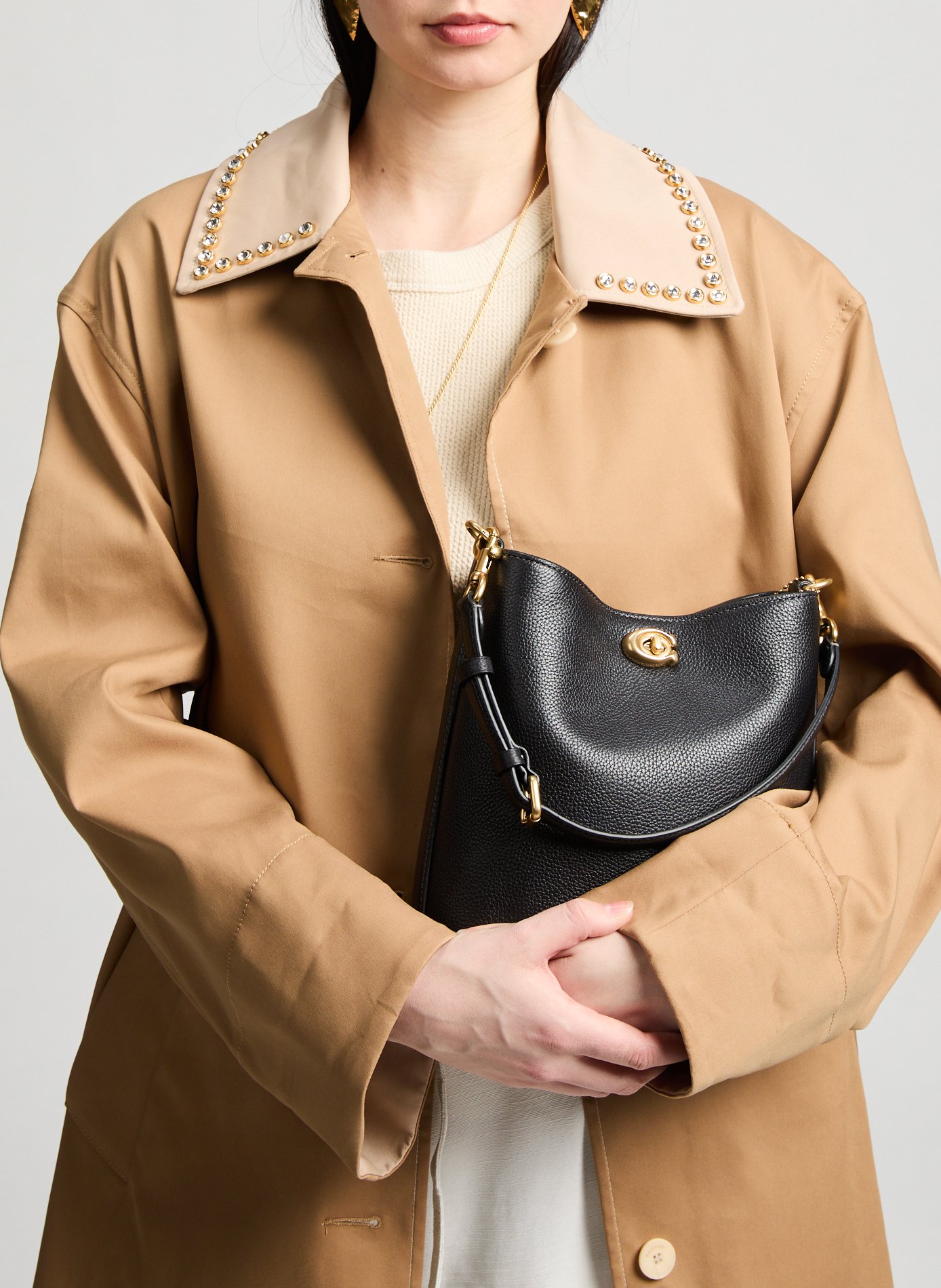 Sac seau Willow 19 en cuir COACH Noir