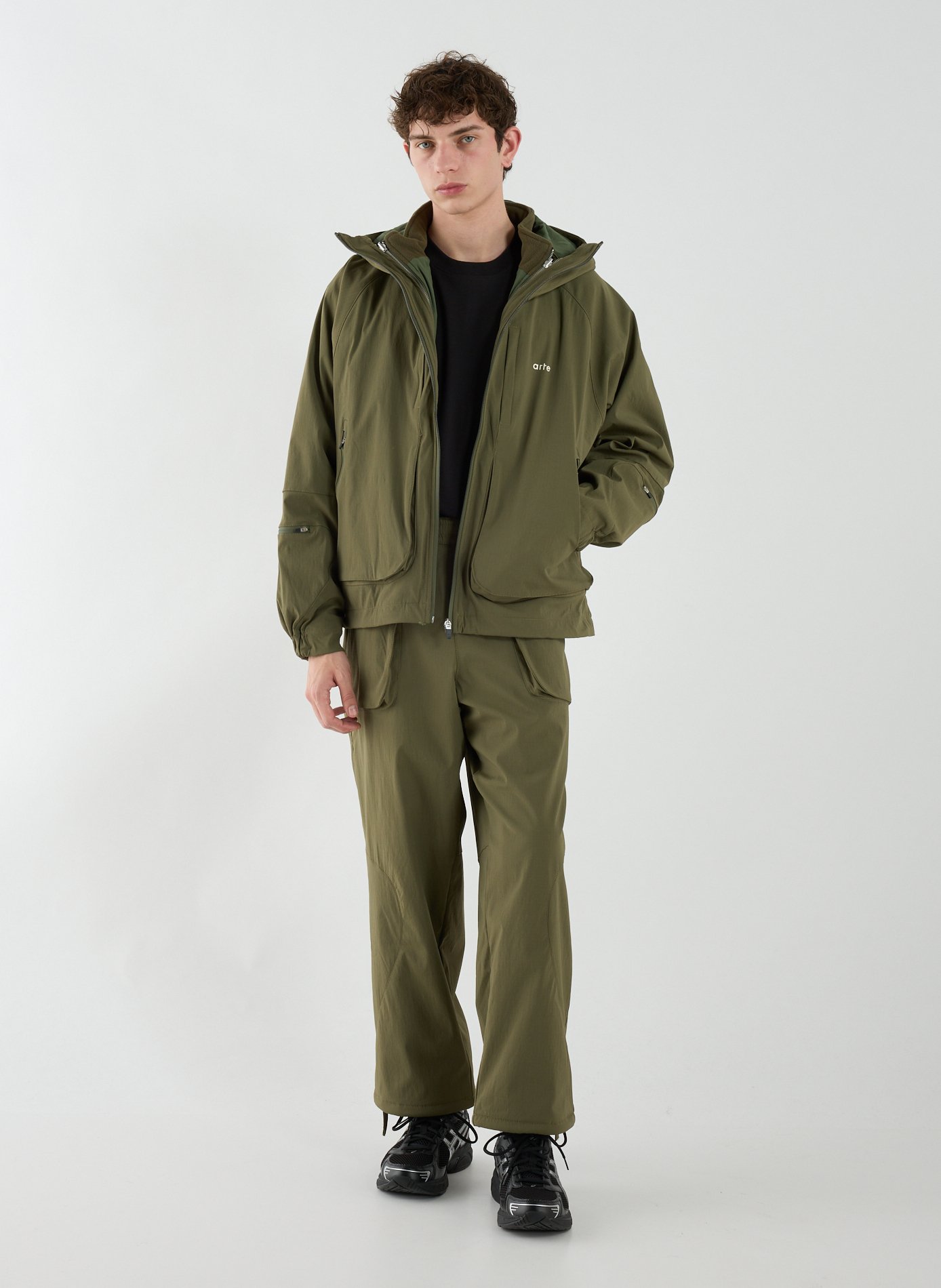 Blouson uni à capuche ARTE ANTWERP Kaki