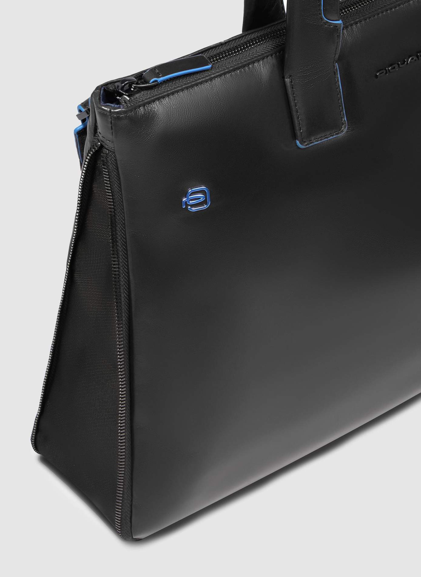 Sac fin pour ordinateur 15,6", extensible PIQUADRO Noir