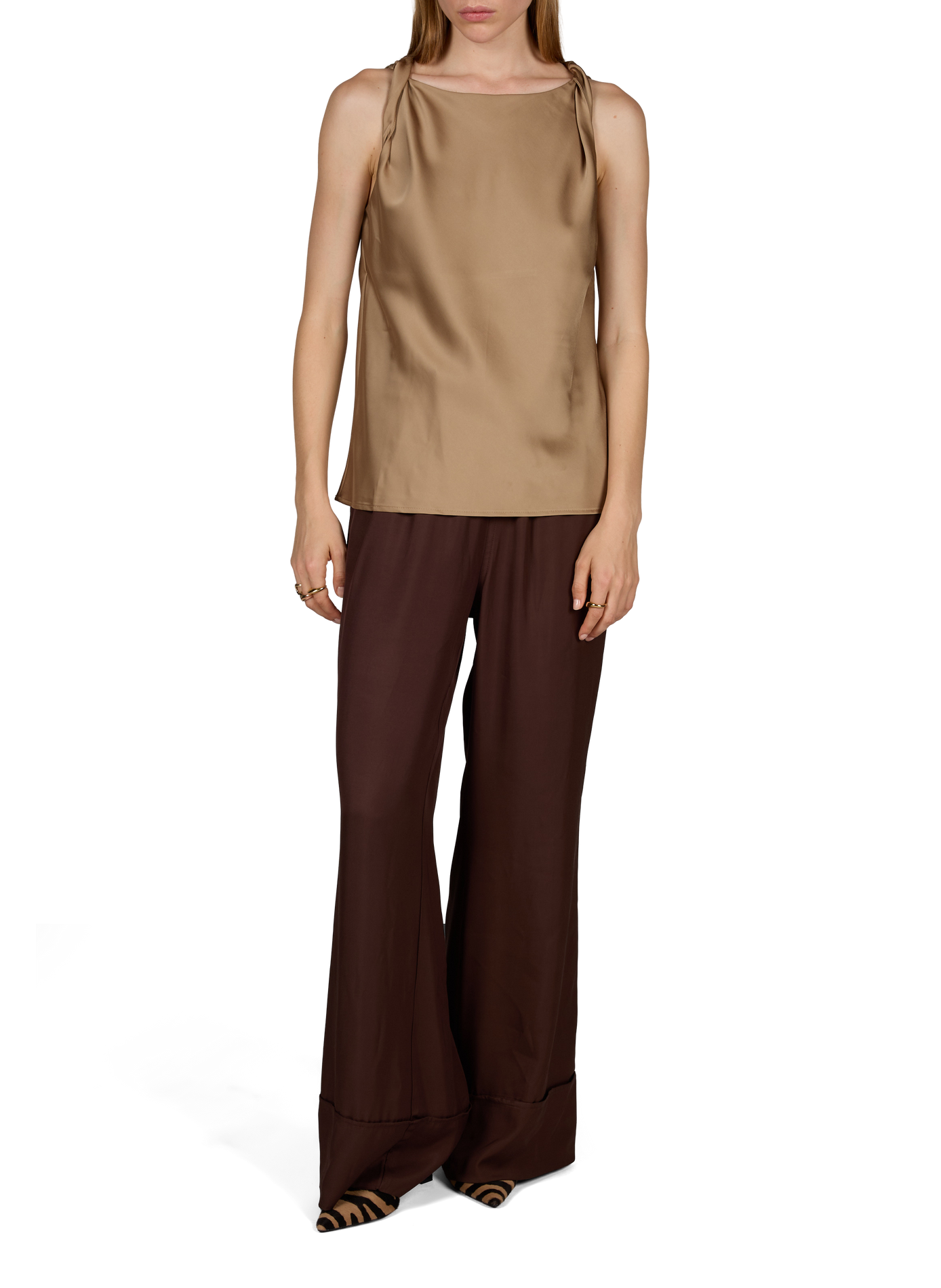Soepel ruimvallend Roushyras-top ROUGE EDIT Beige
