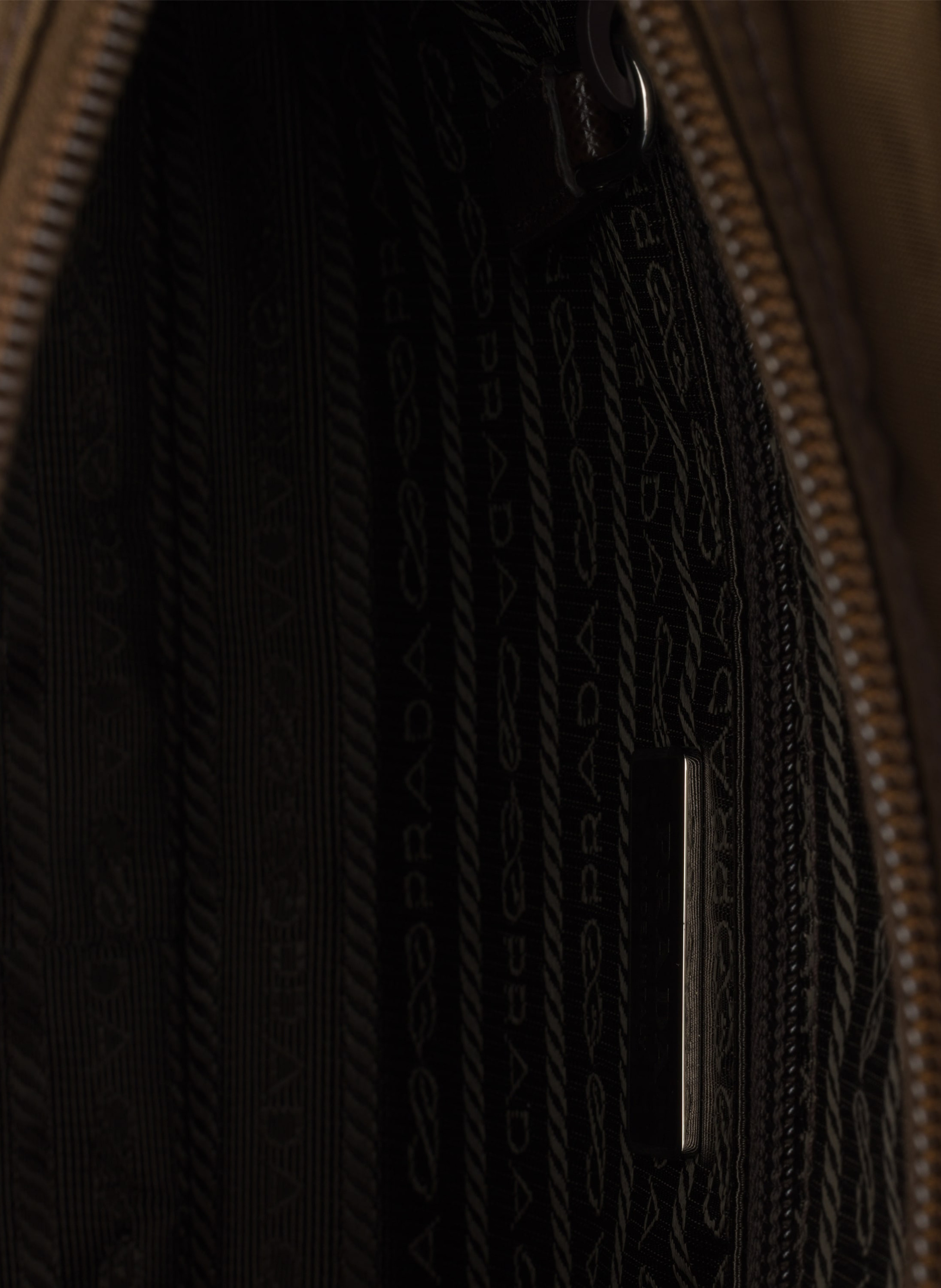 Sac porté épaule en re-nylon PRADA Marron