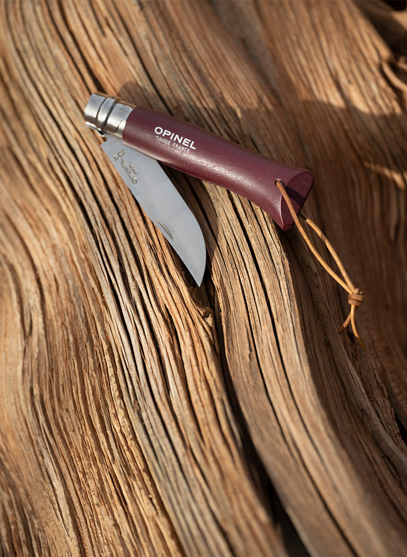 Couteau Baroudeur en acier inoxydable OPINEL Rouge