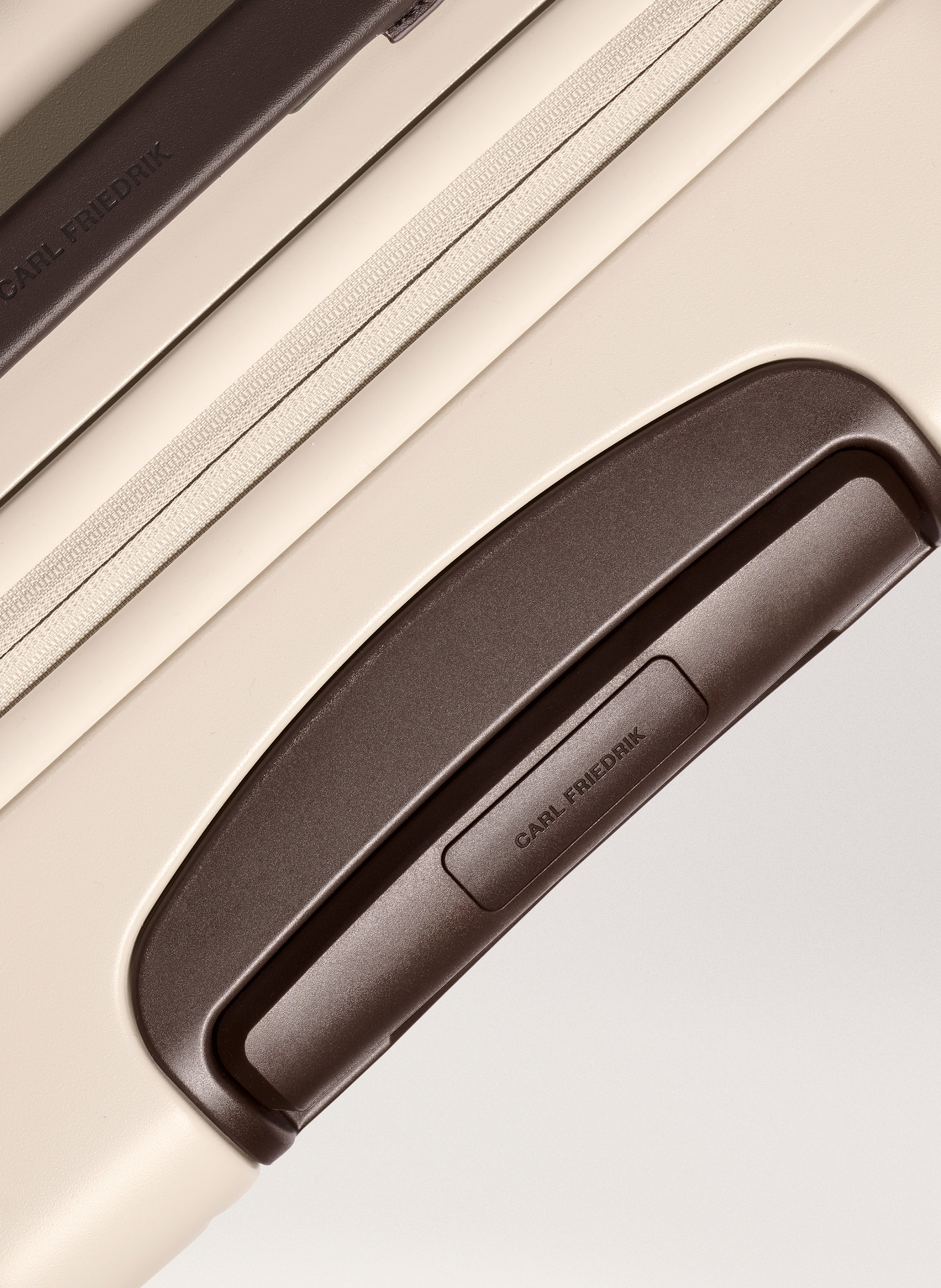 Valise 'the carry-on' en polycarbonate à fermeture zippée CARL FRIEDRIK Beige