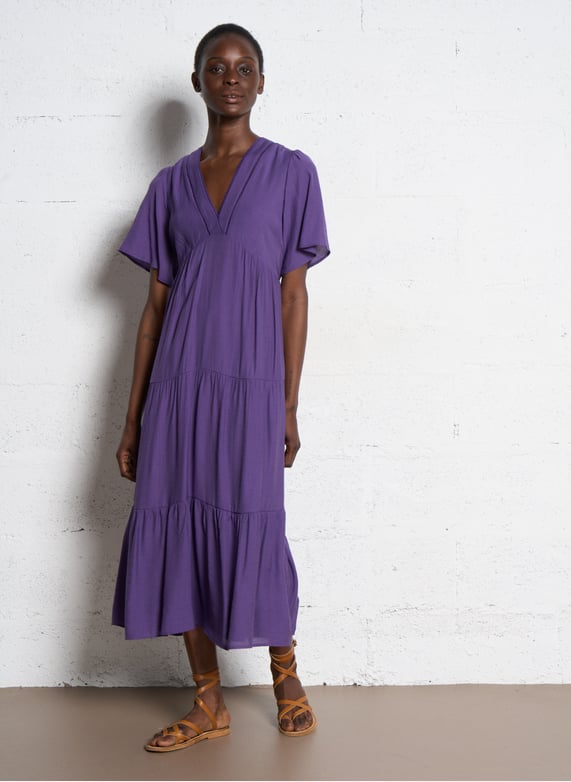 Albatha Holding Nike Blazer Mid 77 Womens Vintage Robe Chemise