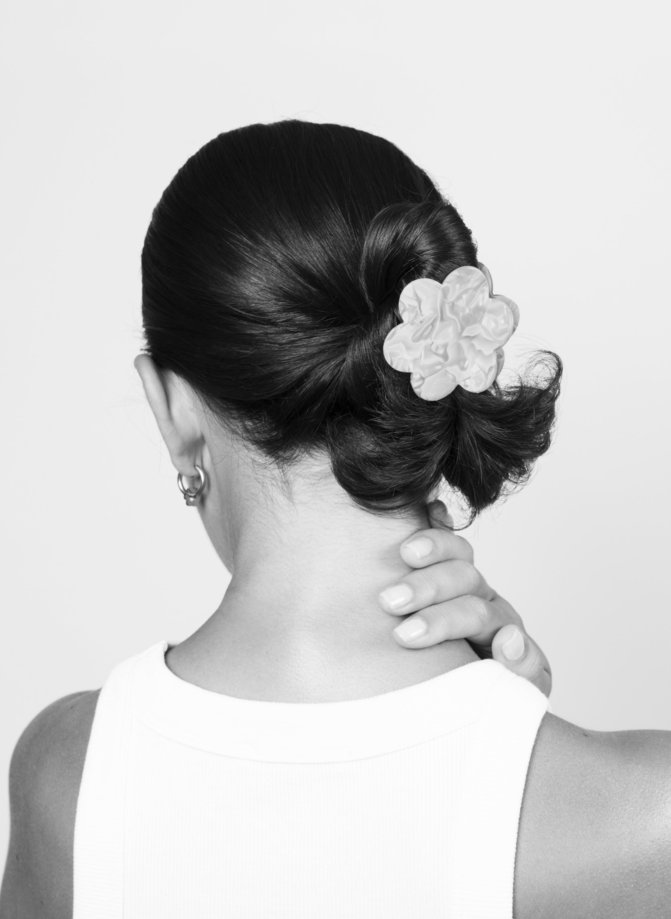 Pince à cheveux fleurette en acétate de cellulose KURAGE GINZA Multicolore