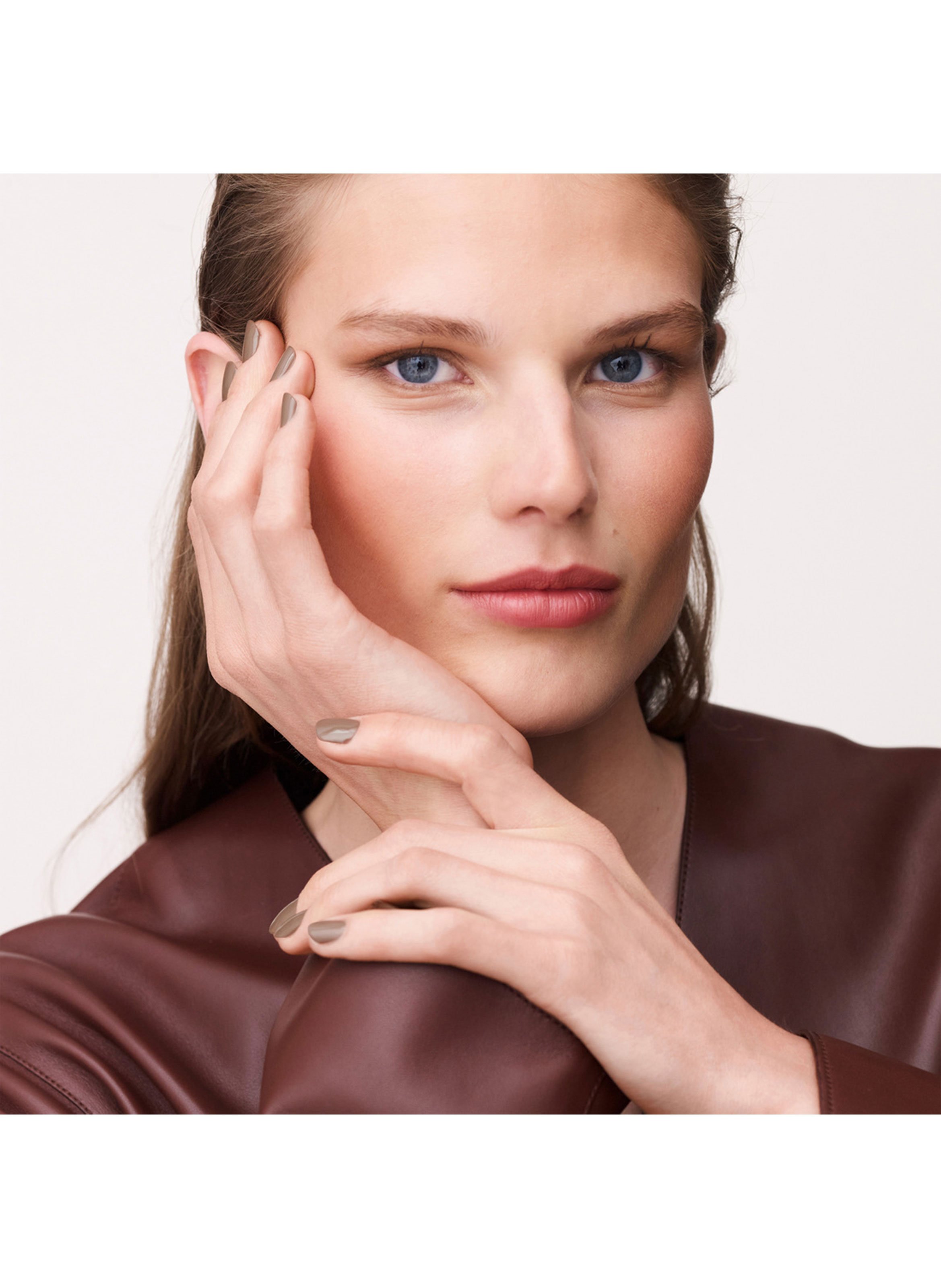 Les Mains Hermès Gris Étoupe enamel nail polish HERMÈS 80 gris Étoupe