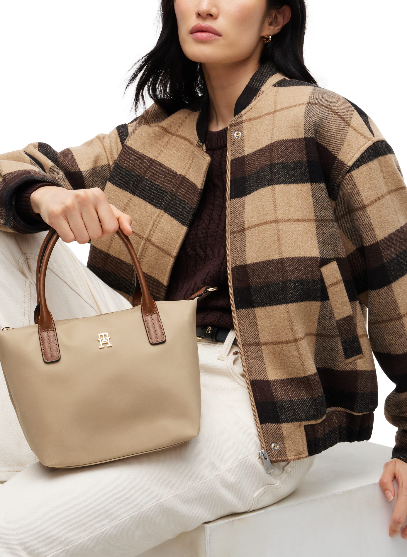 Handtasche aus Nylonstoff | Beige TOMMY HILFIGER Damen