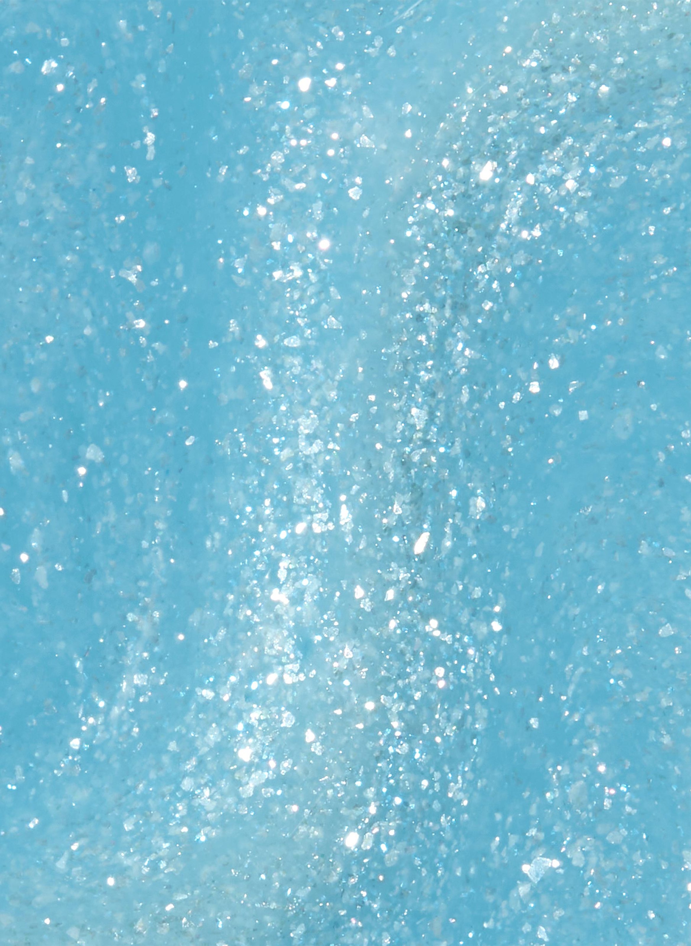 Long-lasting gel effect nail polish OPI Isl170