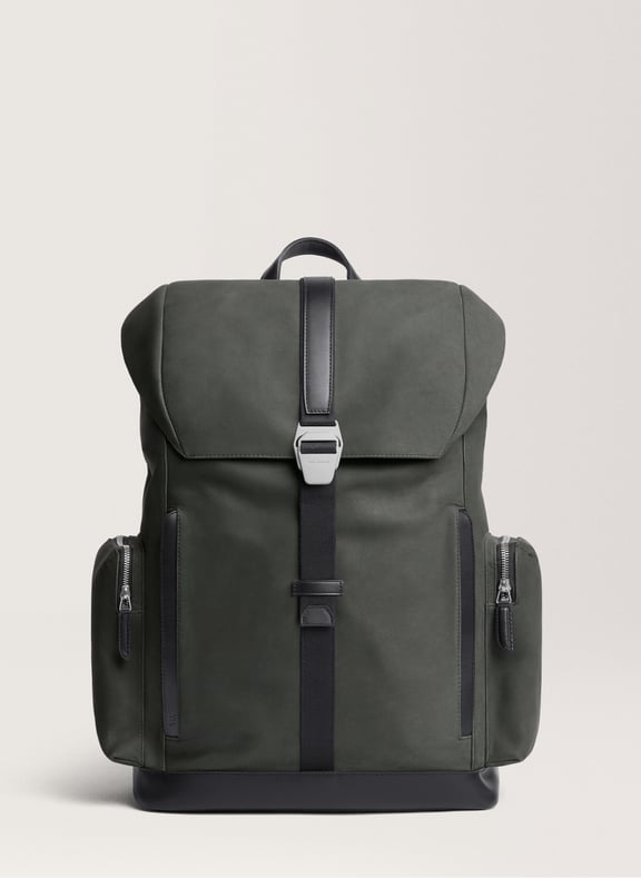Sac à dos 'Traverse' en cuir nubuck Gris by CARL FRIEDRIK CARL FRIEDRIK Sac à dos 'Traverse' en cuir nubuck Gris
