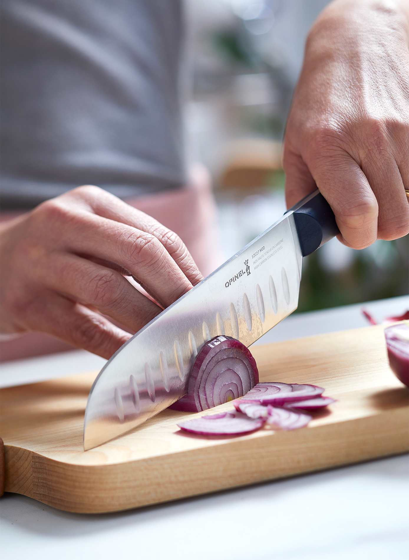 Couteau Santoku Intempora en acier inoxydable OPINEL Bleu