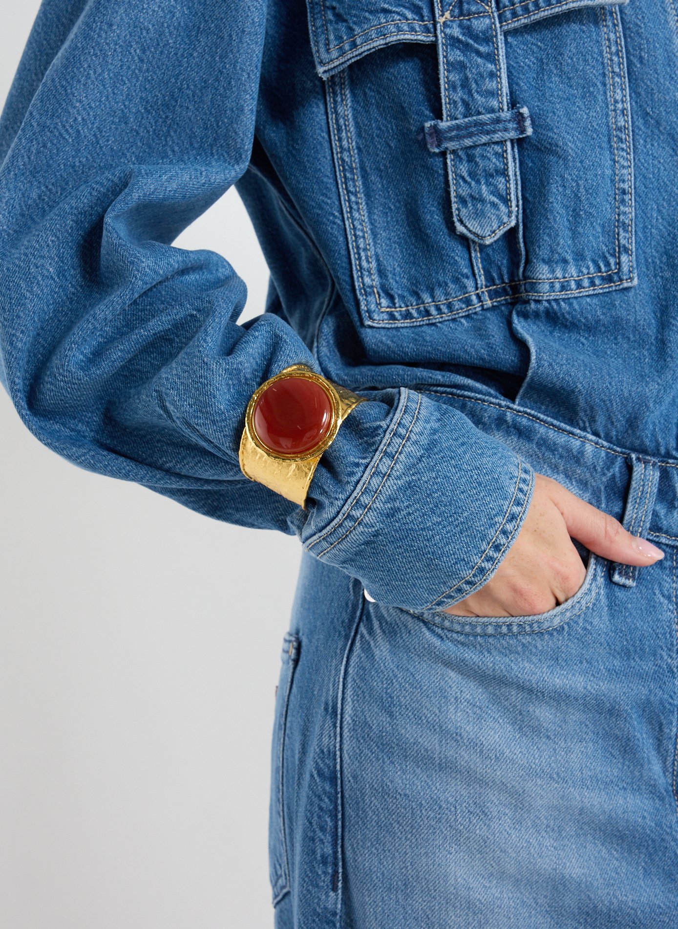 Manchette en laiton et pierre SYLVIA TOLEDANO Rouge