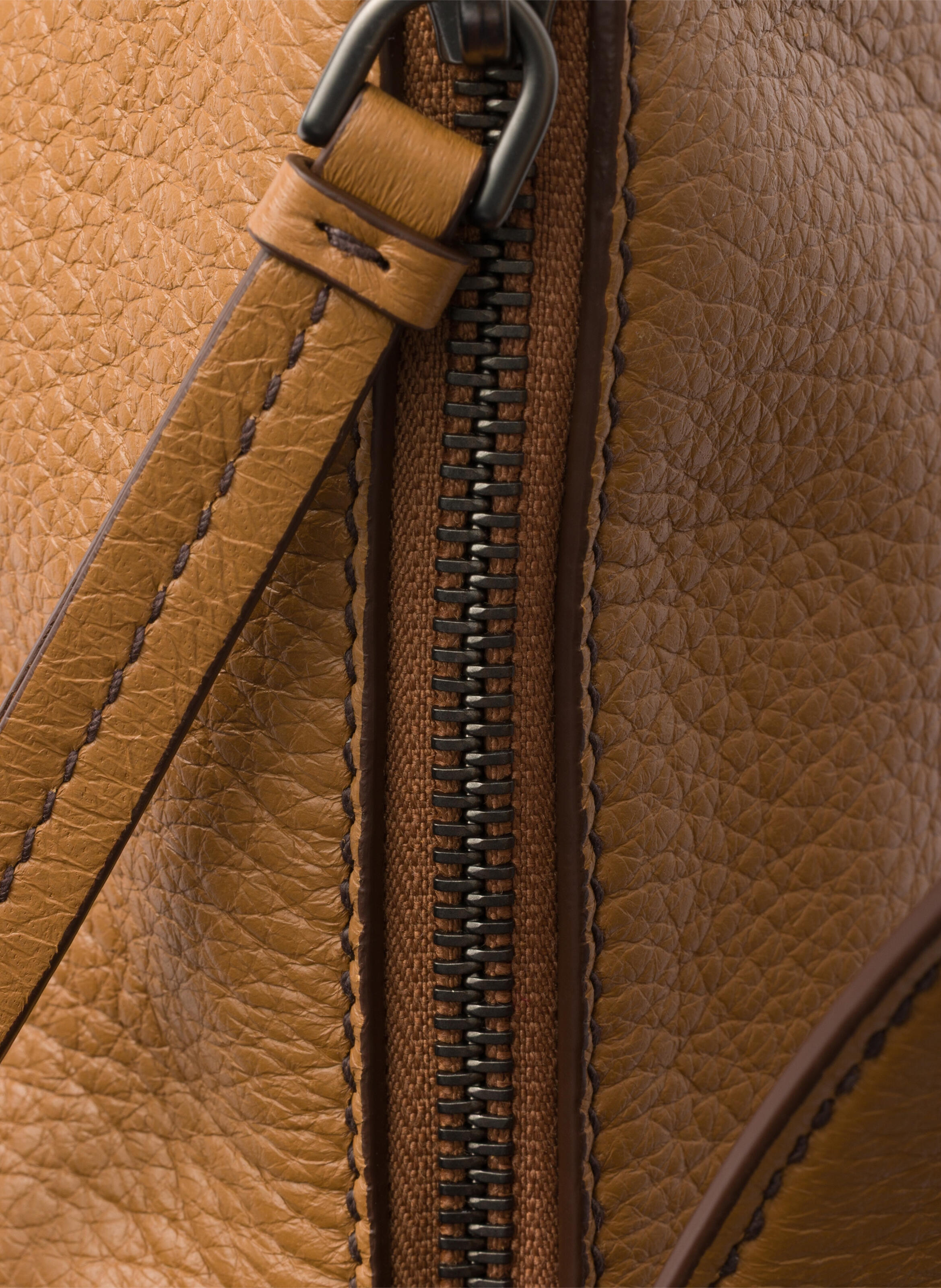 Grand sac porté épaule en cuir prada aimée PRADA Marron