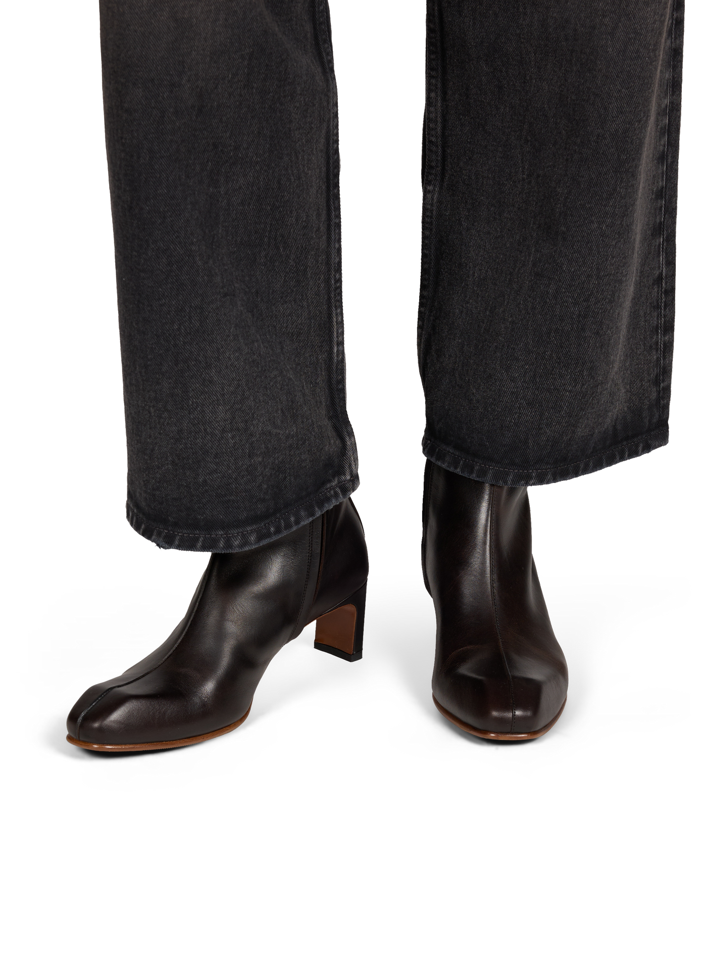 Bottines à talon en cuir OUR LEGACY Marron