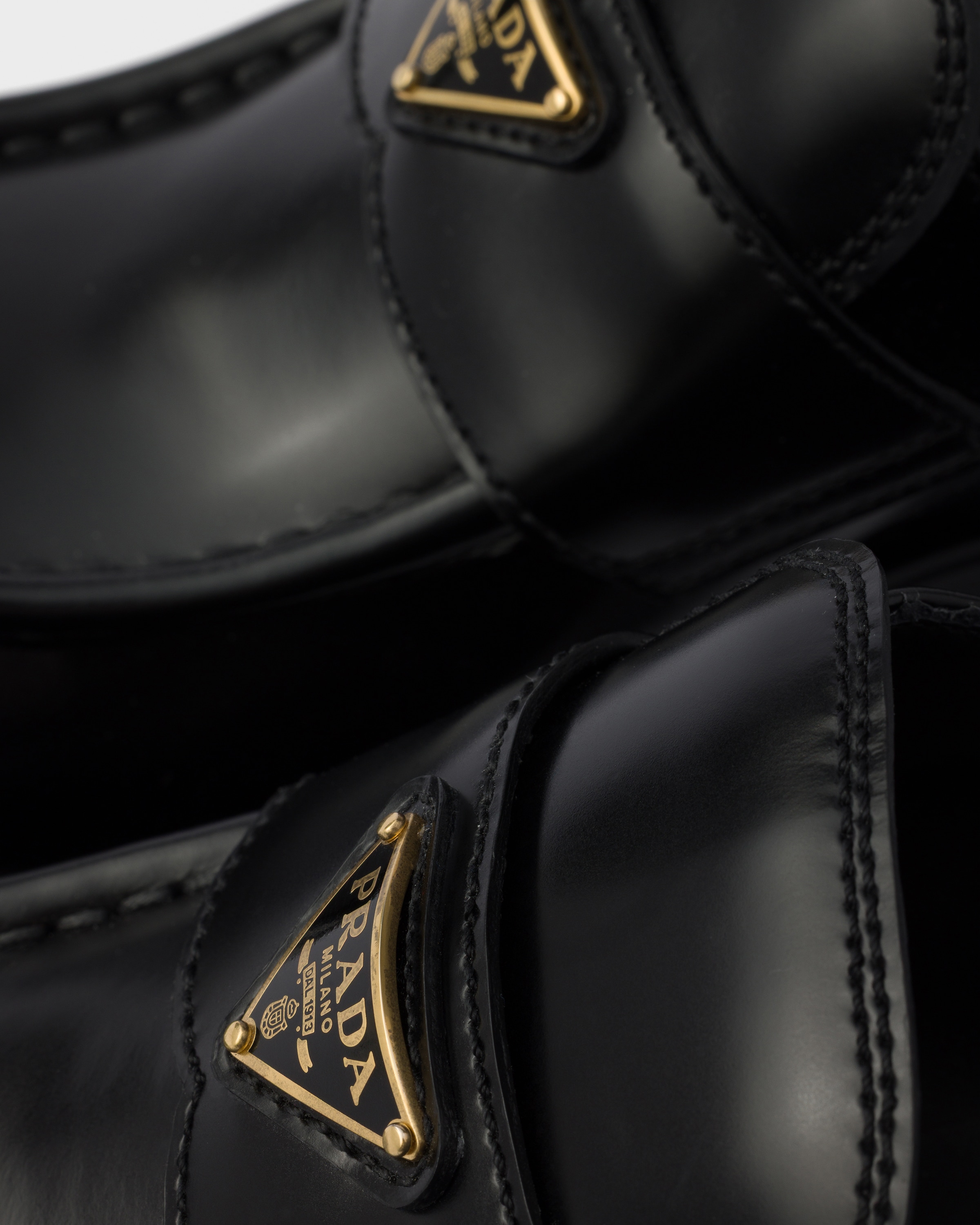 Mocassins en cuir brossé PRADA Noir