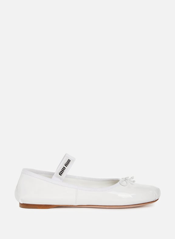 Ballerines en cuir verni | Blanc