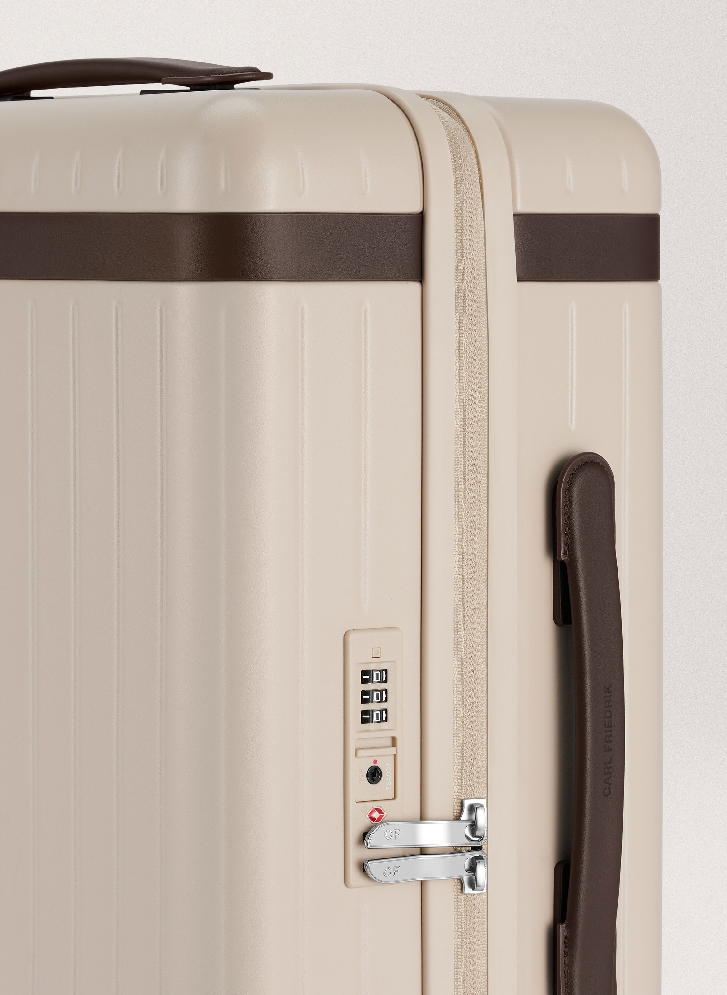 Valise 'the carry-on' en polycarbonate à fermeture zippée CARL FRIEDRIK Beige