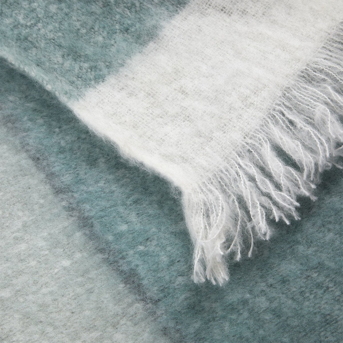 Plaid en mohair, baikal DESFORGES Gris