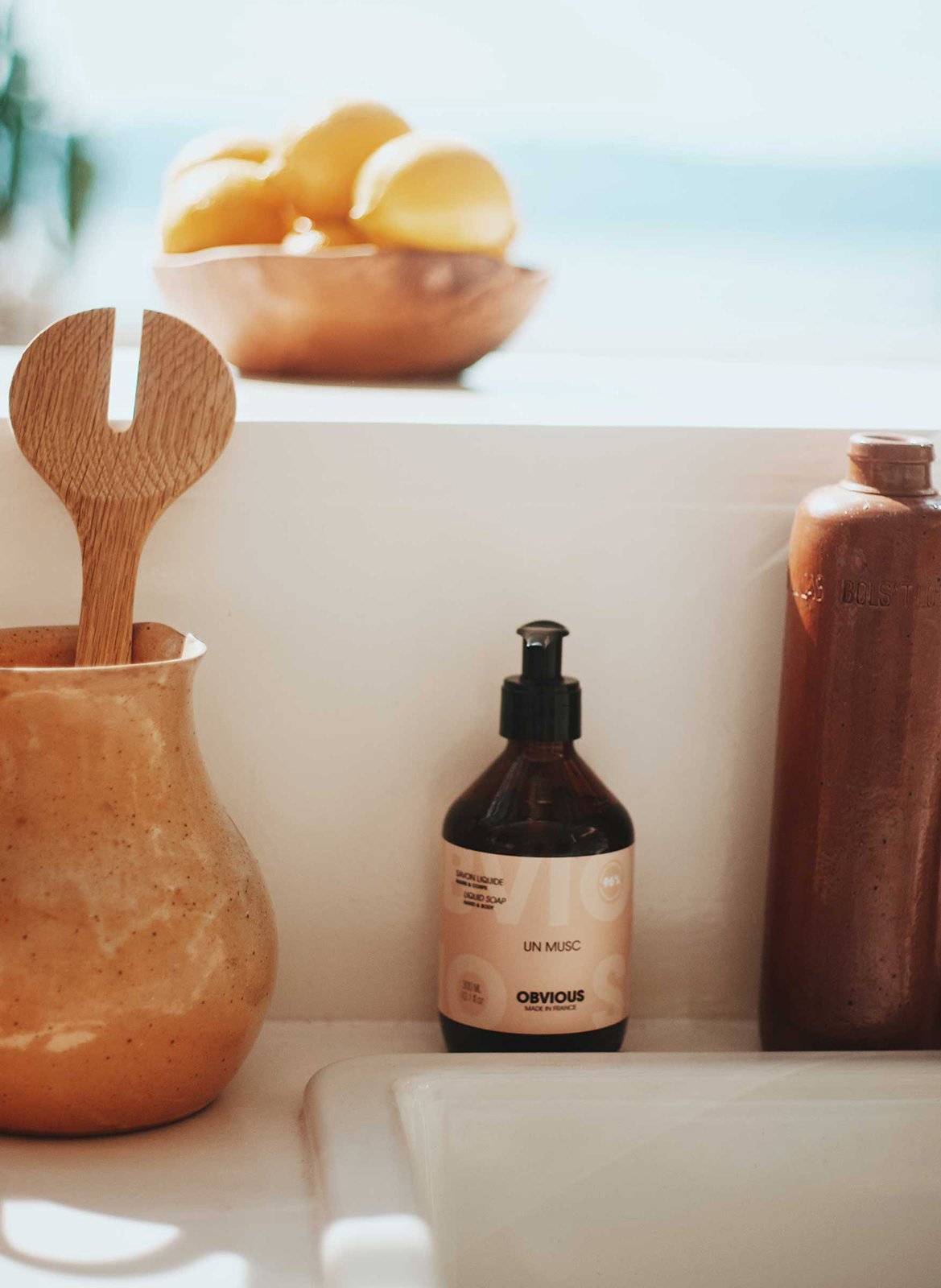 A musk - liquid soap OBVIOUS No color