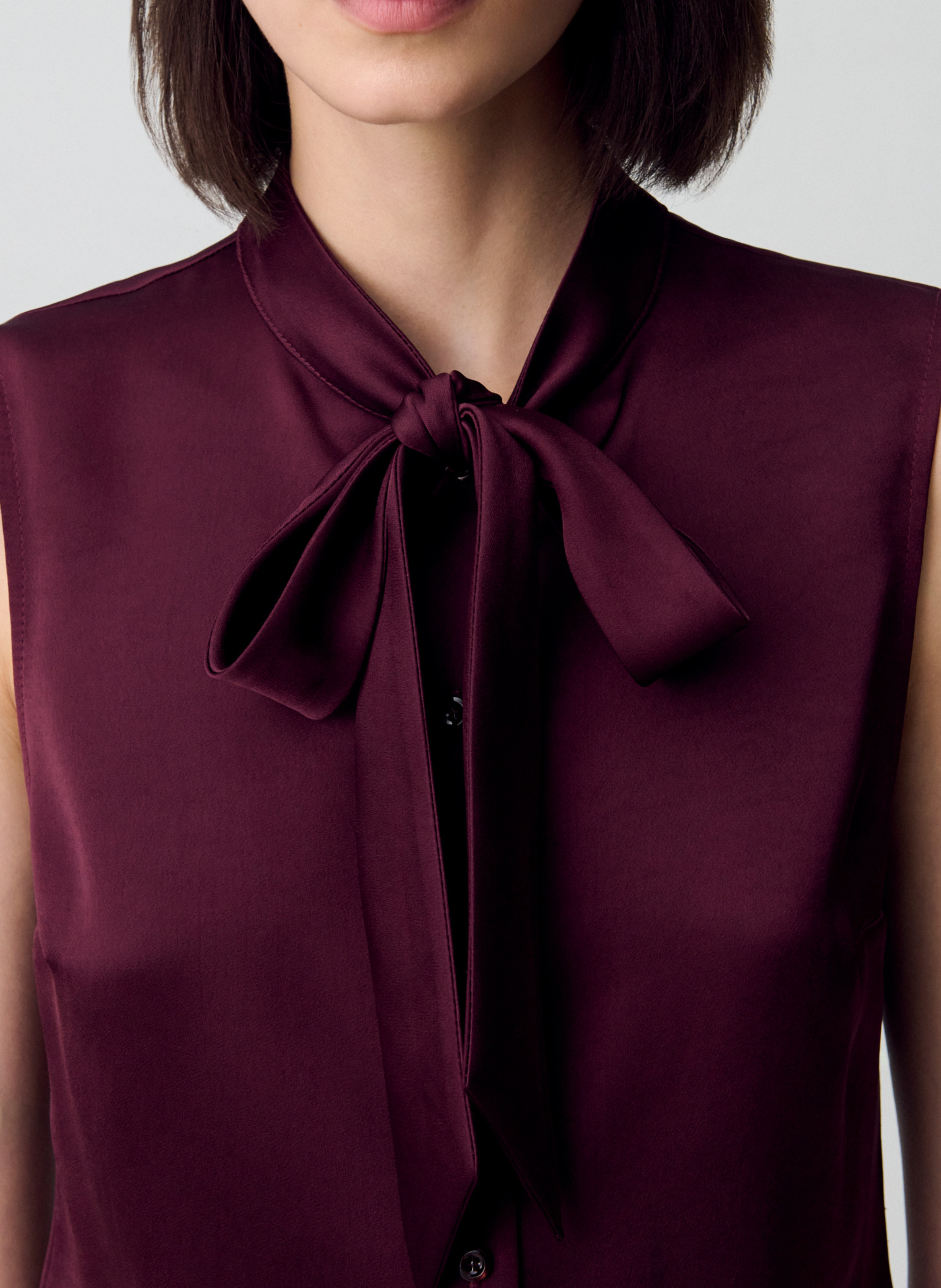 Chemise sans manches col lavallière satinée bertinater CLAUDIE PIERLOT Rouge