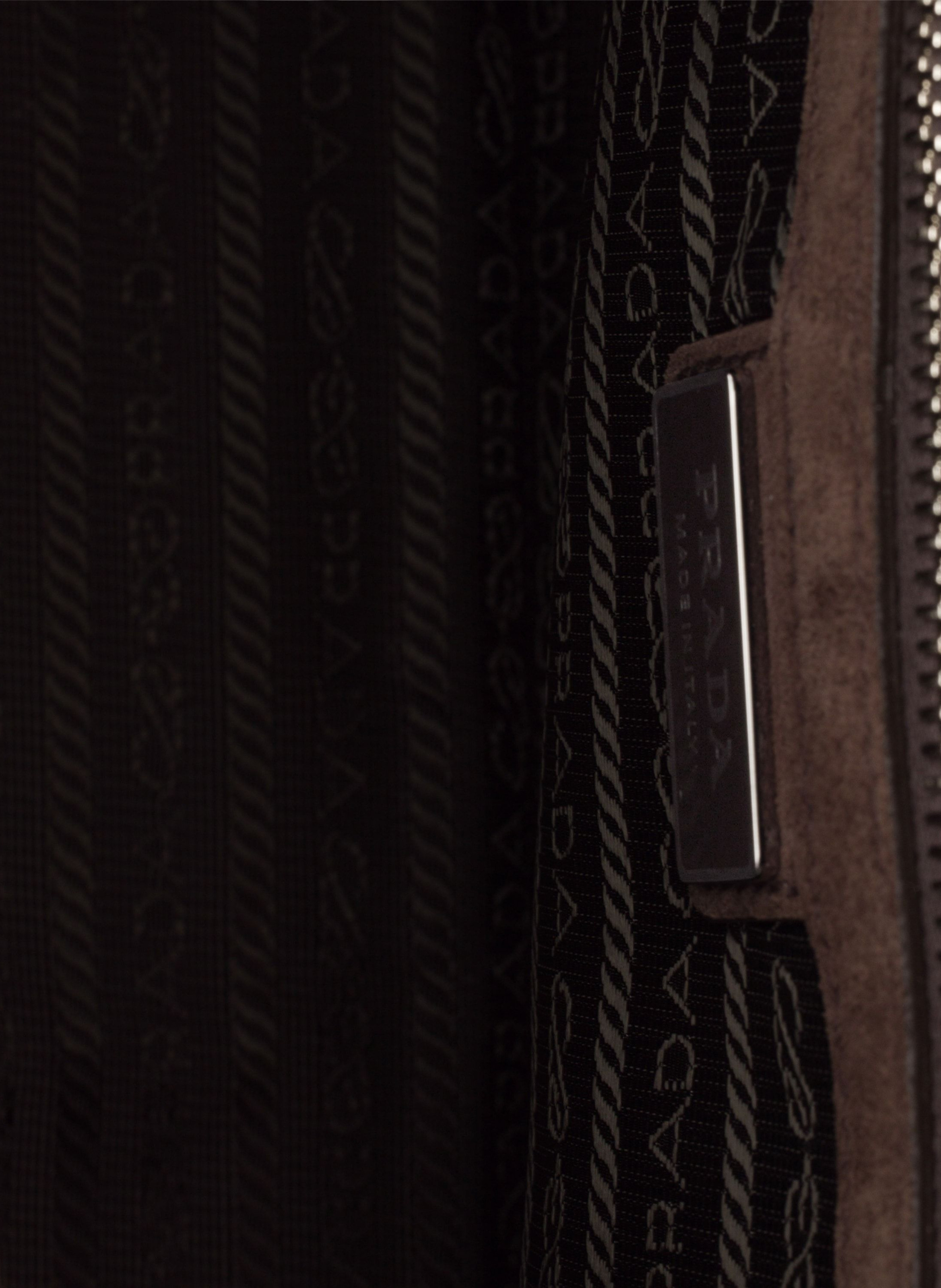 Sac à bandoulière en suède PRADA Marron