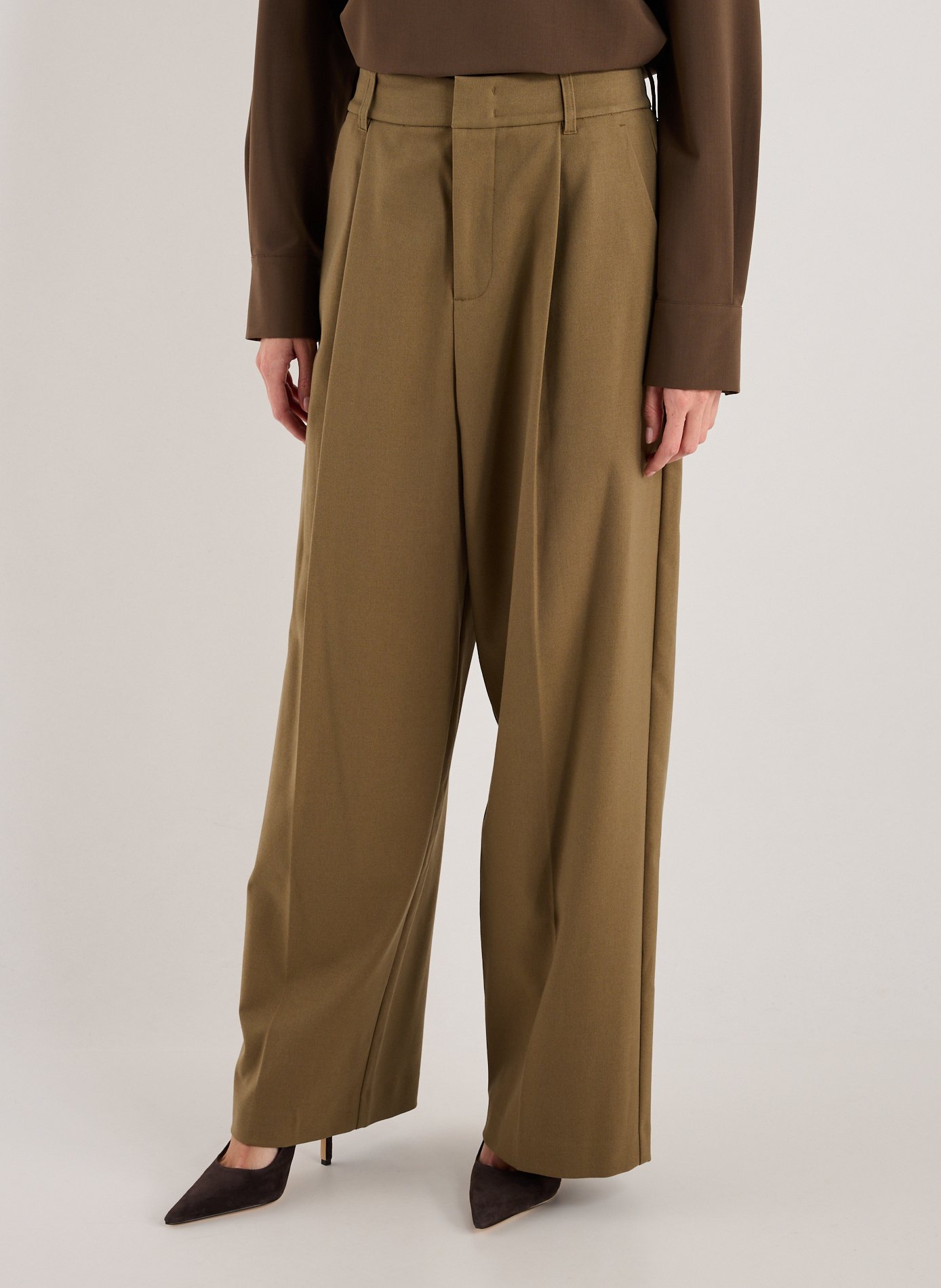 ADOLFO DOMINGUEZ Straight pleated pants Green