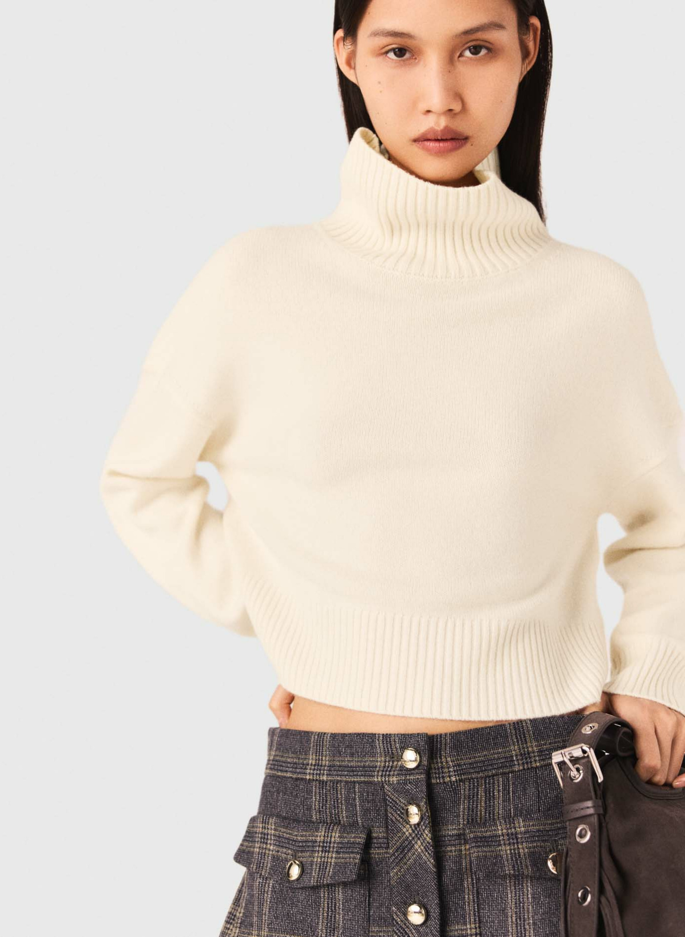 Pull court ample uni en cachemire mélangé MAJE Beige