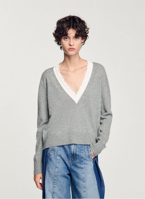 Pull ample col v en laine mélangée Gris by SANDRO SANDRO Pull ample col v en laine mélangée Gris
