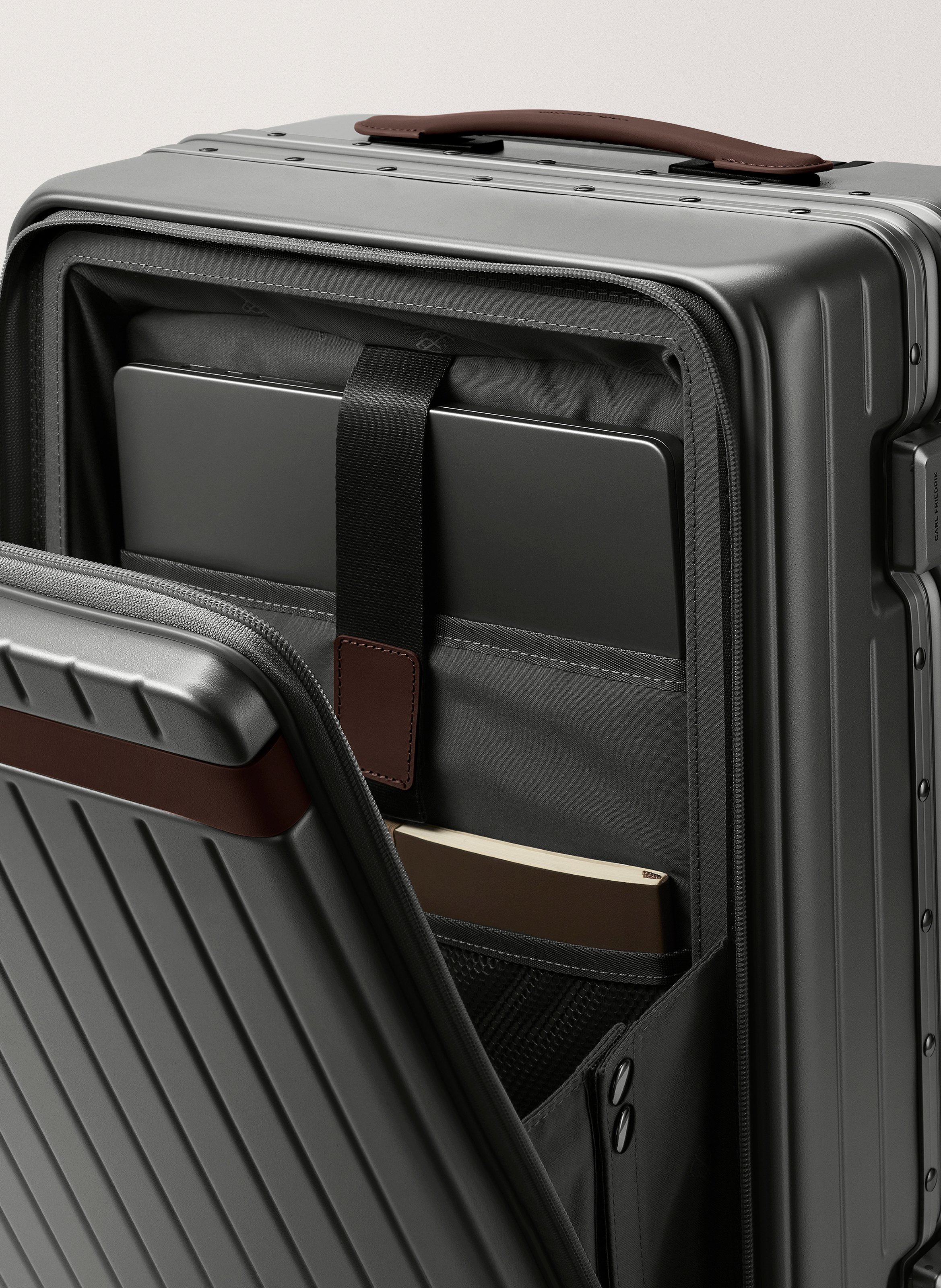 Valise 'the carry-on x' en polycarbonate CARL FRIEDRIK Gris