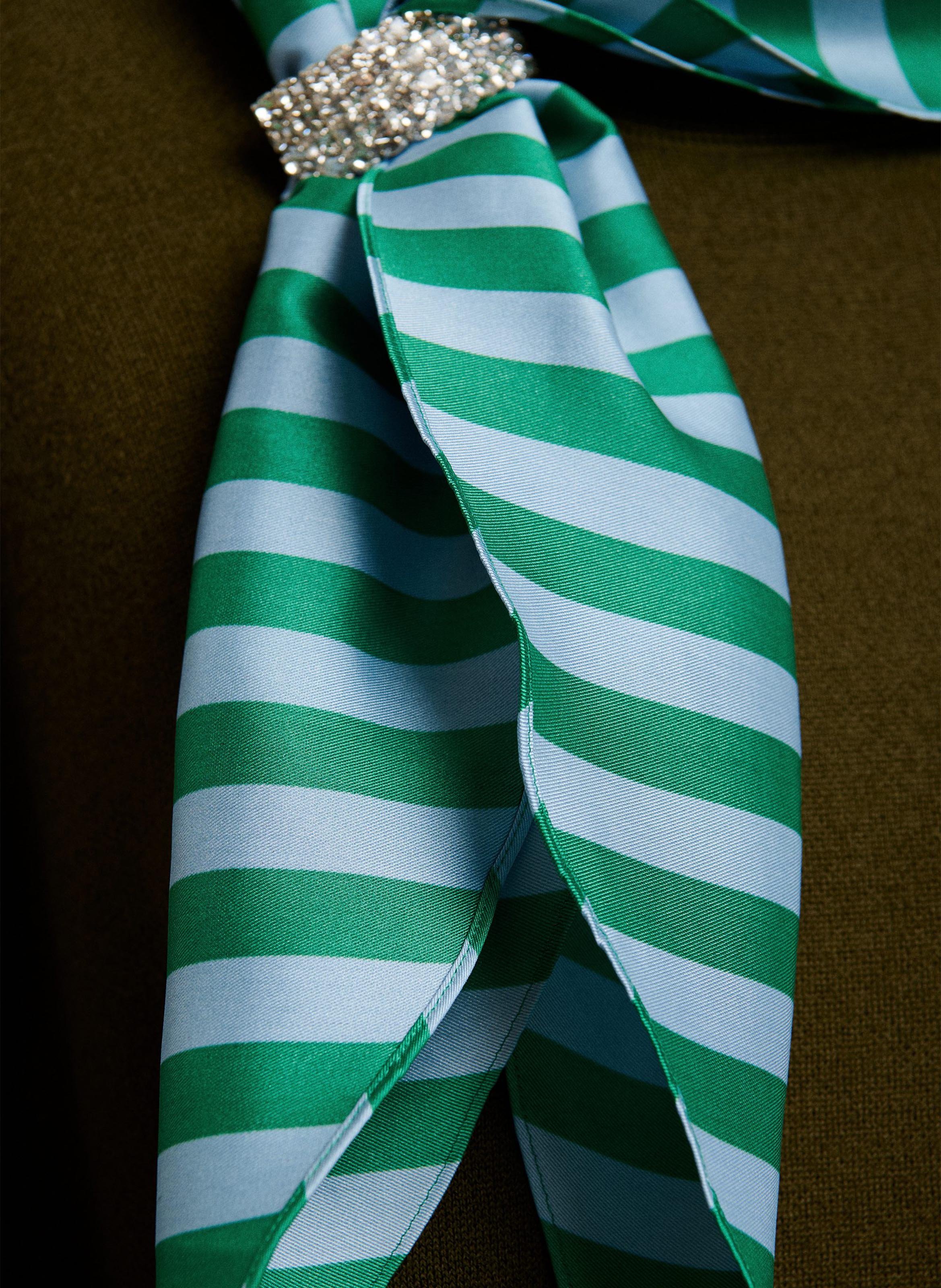 Pull ample à foulard rayé kurtis ESSENTIEL ANTWERP Vert