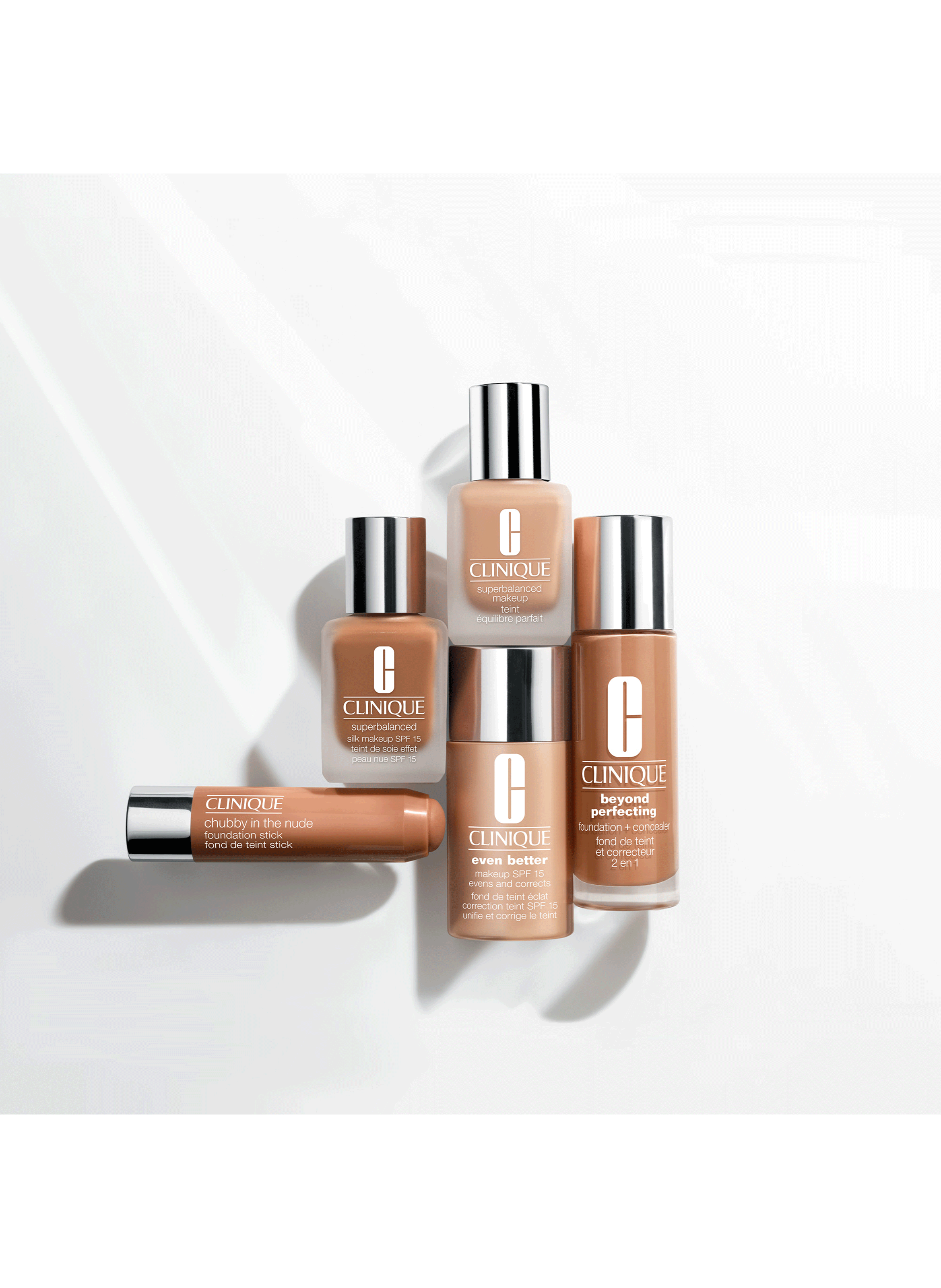 Superbalanced Makeup - Foundation CLINIQUE 15 - golden