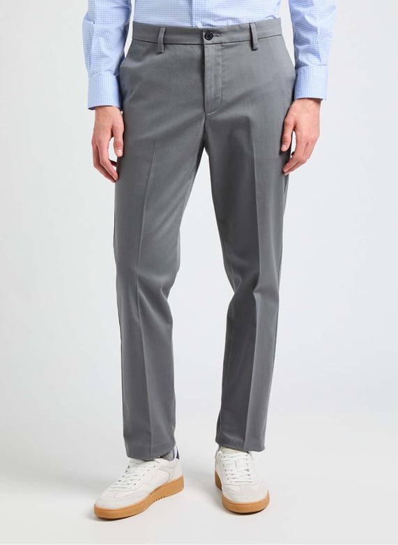 Pantalon Stain Defender slim fit | Gris by DOCKERS Pantalon Stain Defender slim fit Gris